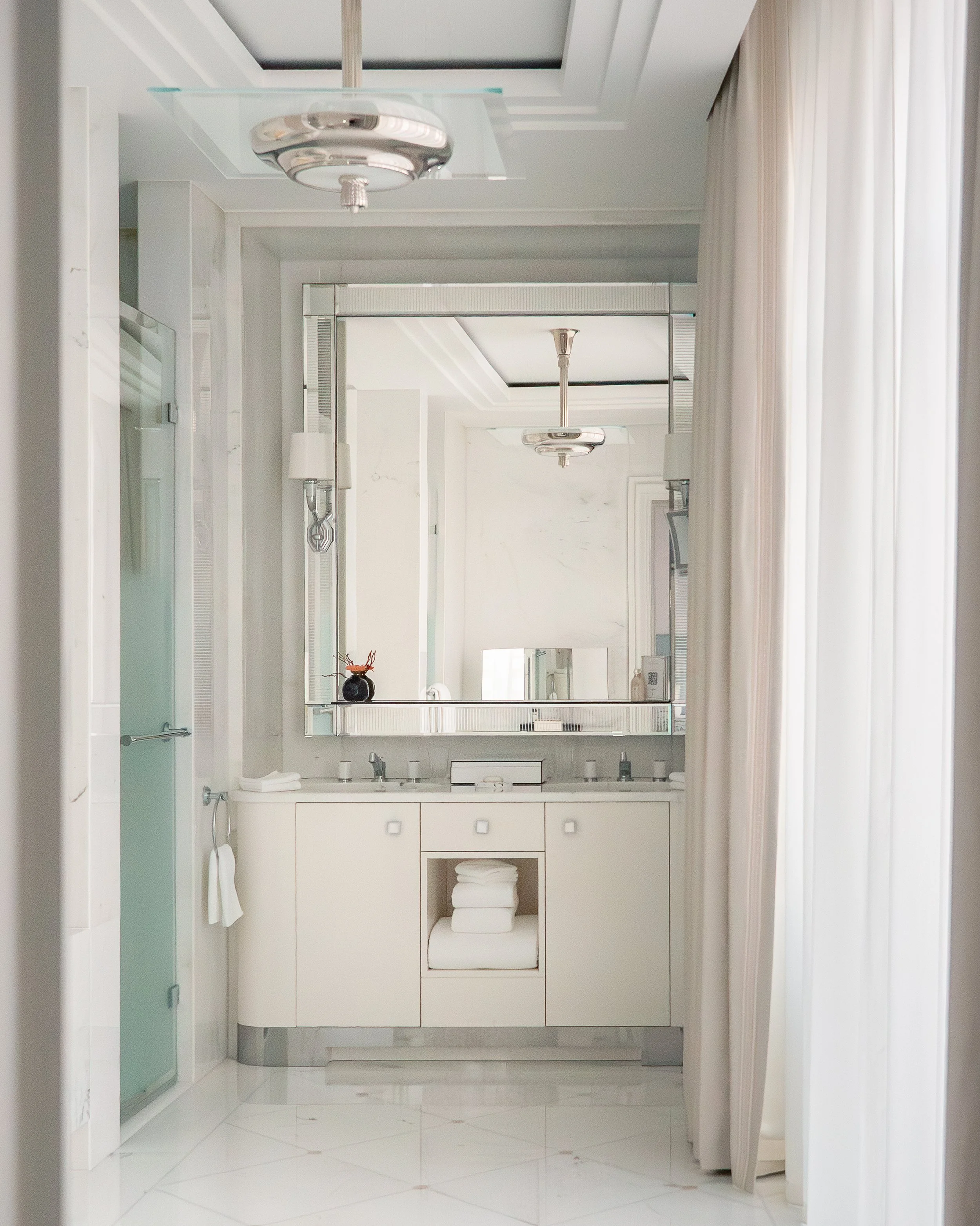 The Woodward, Geneva. Michael Adair photographer

luxury hotel photographer, hospitality interior photography, boutique hotel photographer Europe, 5-star resort photography, hospitality branding photography, architectural hotel photographer