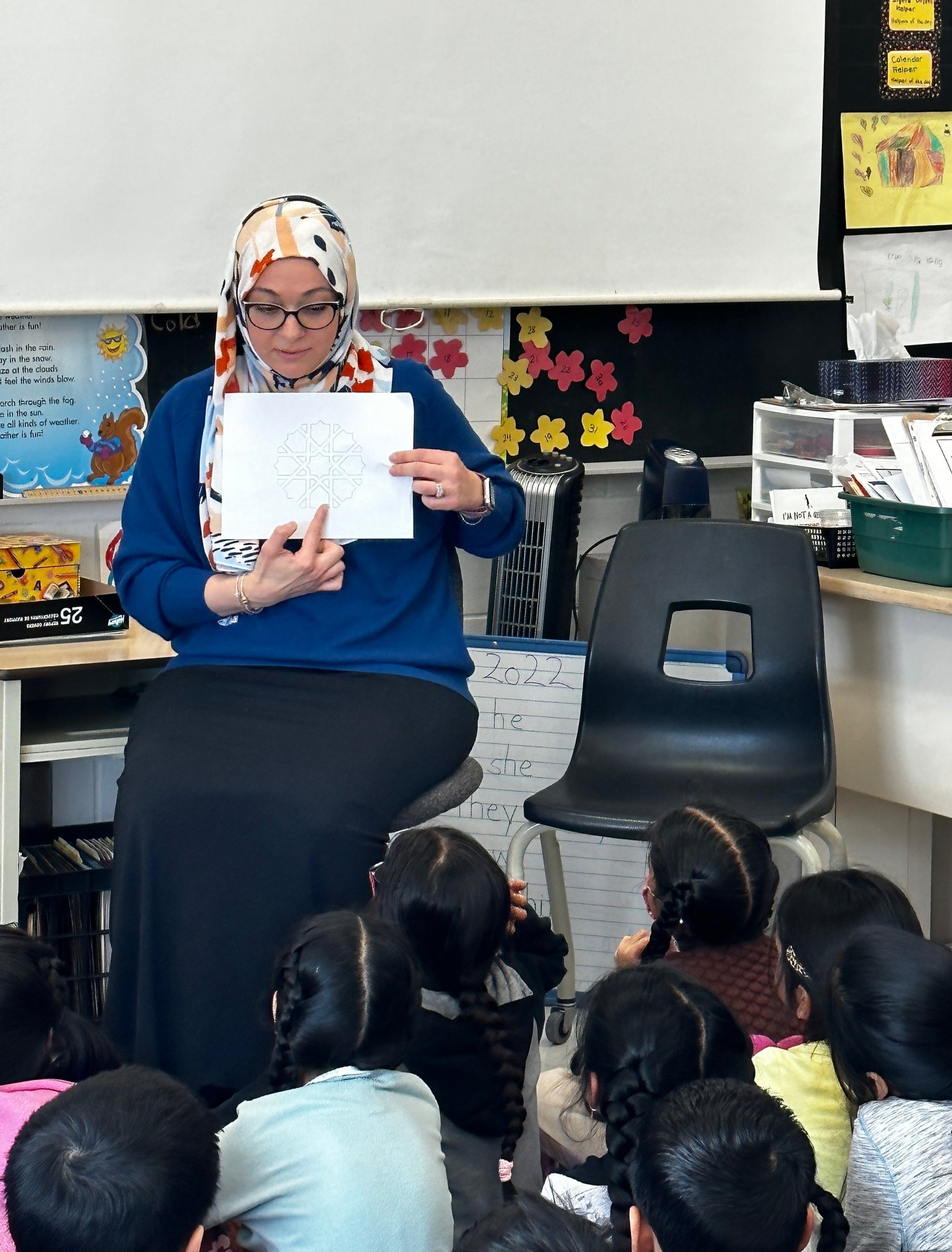 In celebration of Islamic History Month in Ontario, I was invited to do a workshop at Red Willow Elementary Public School in Brampton for grades 1 and 2. The kids blew my mind with their creativity and great interest! We ran three stations simultaneo