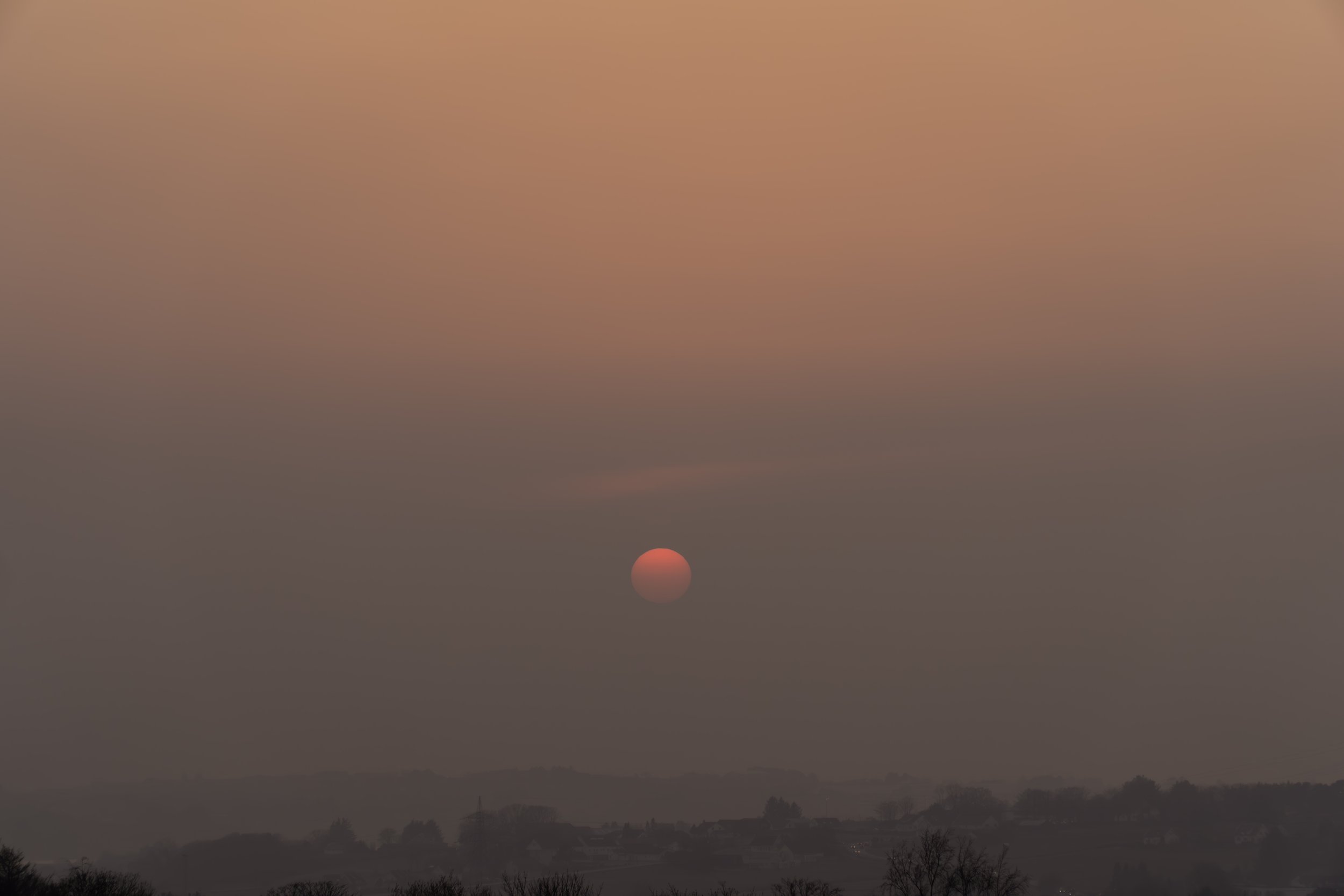 Blodrød måne over Ryfylket