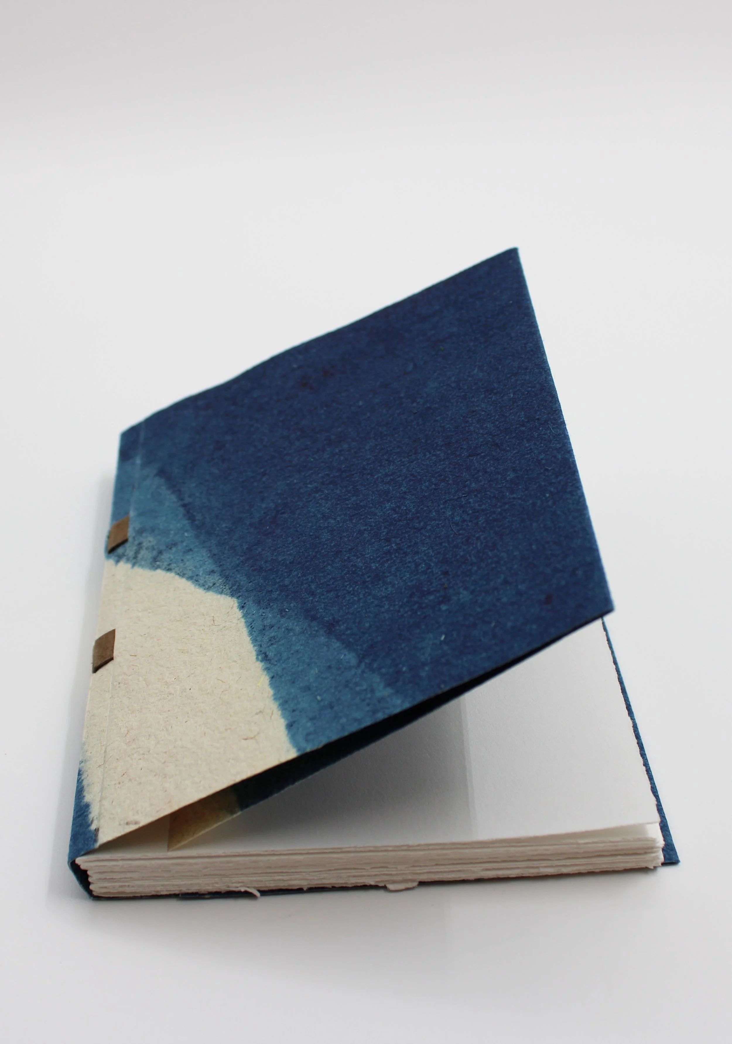 MCBA-wksp-IntroToHandBookbinding-10.25.2025-2.JPG