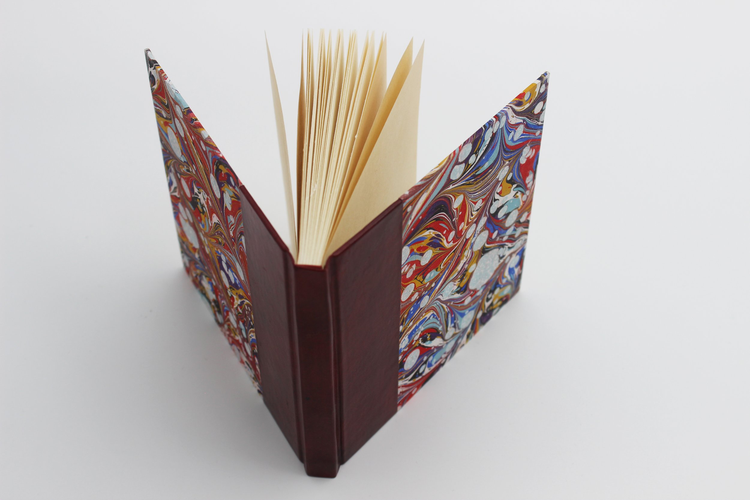 MCBA_wksp_IntroToHandBookbinding_2023_4.JPG