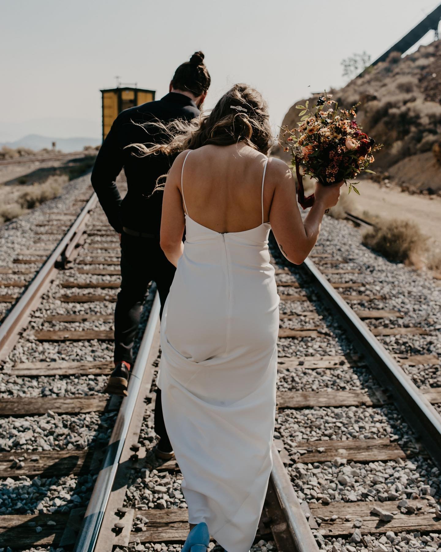 2021 was the year of amazing weddings. Let&rsquo;s see what you&rsquo;ve got planned for 2022😏 
Updating a website can be daunting but I do it because I love you so much. You will soon see this gorgeous elopement on the website and I cannot wait to 