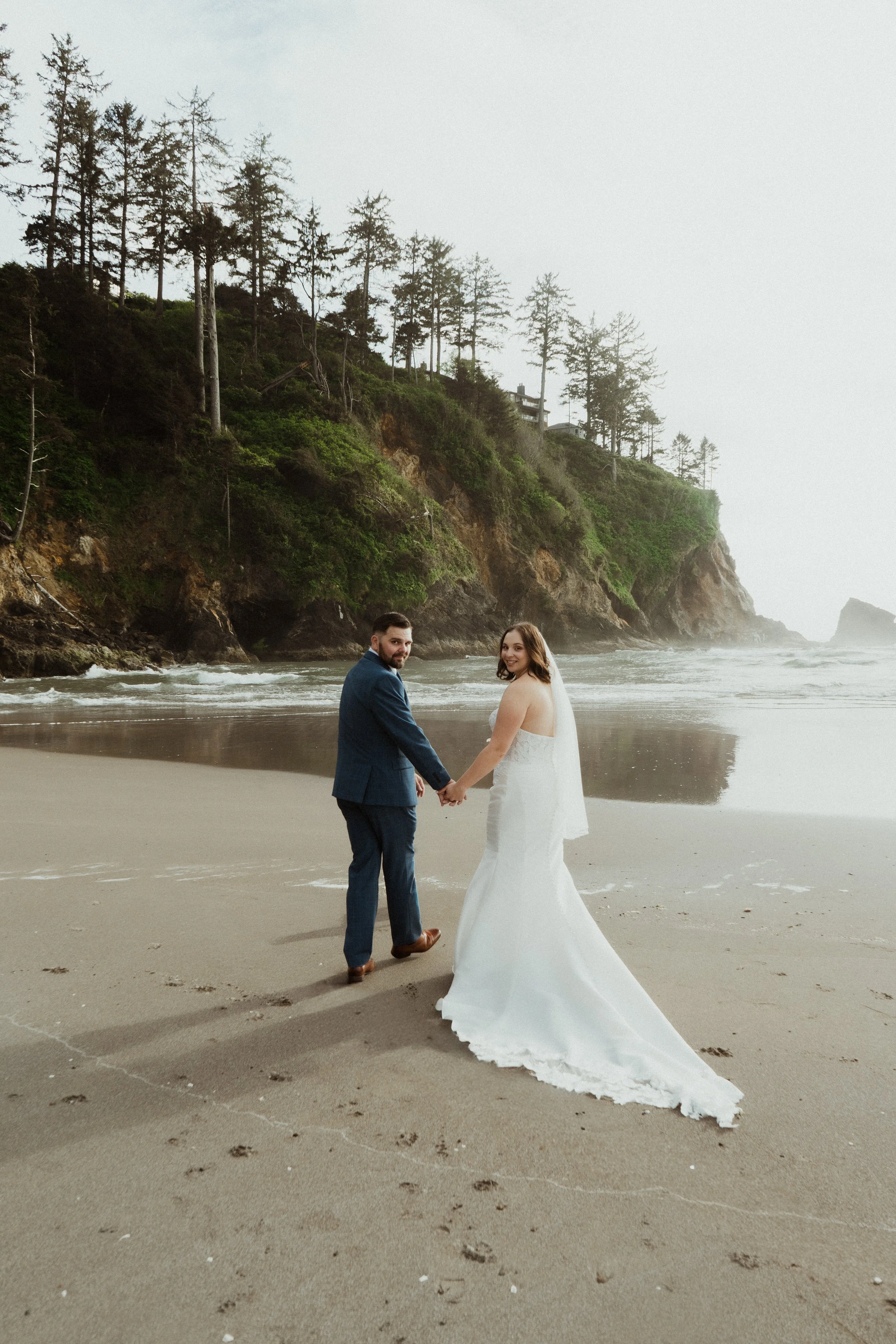 Oregon coast elopement, PNW elopement
