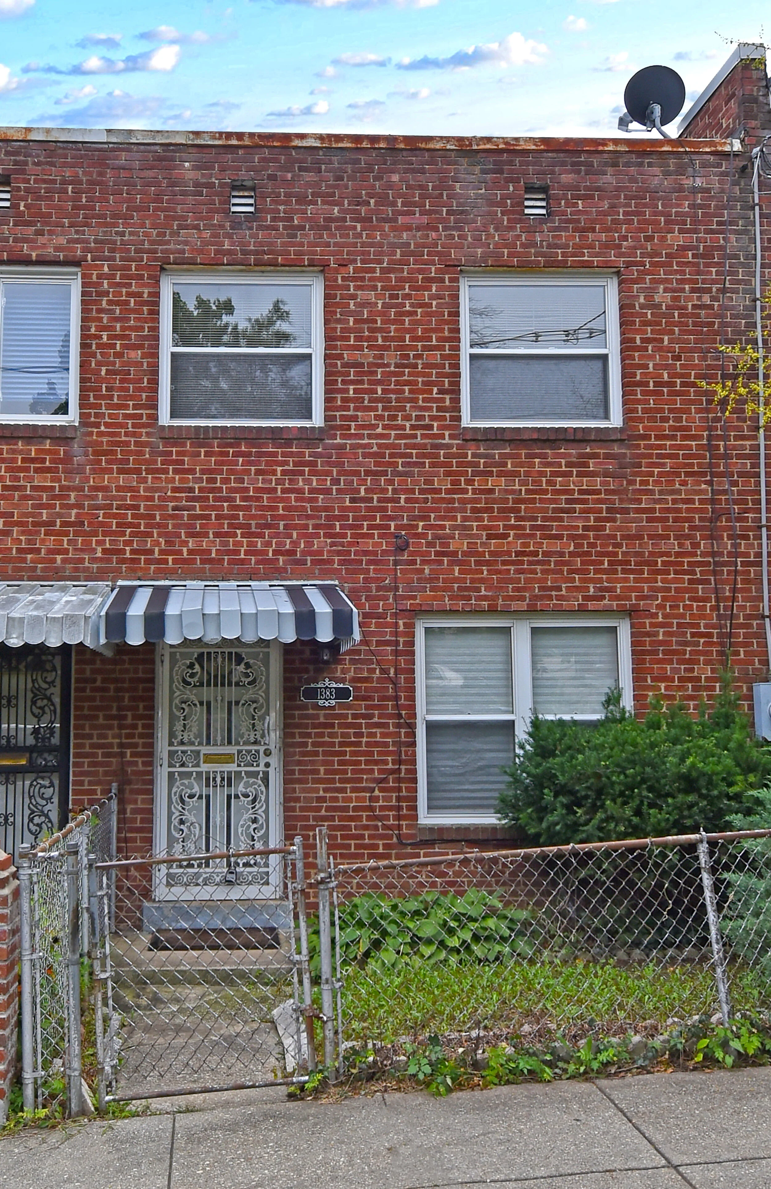 1383 Adams Street NE