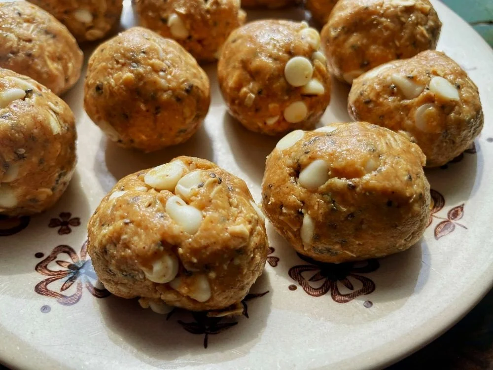 Simple Peanut Butter Bliss Bites 