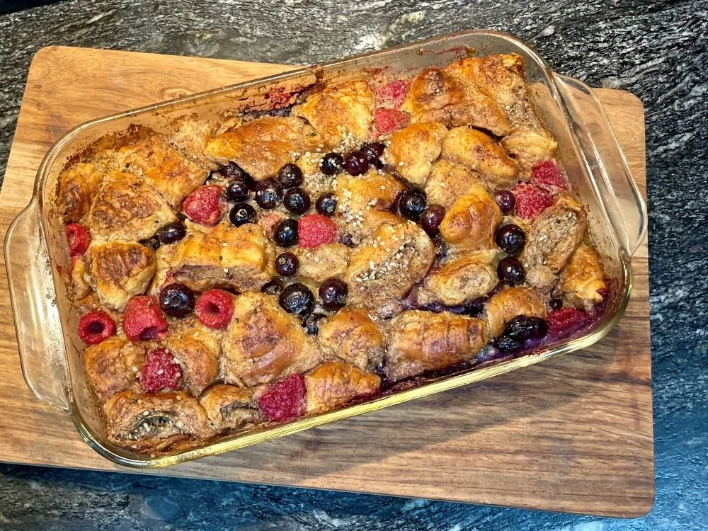 Croissant Berry Bake