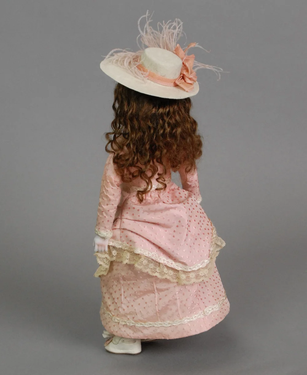 Sonnenberg Fashionable Teen — Carmel Doll Shop