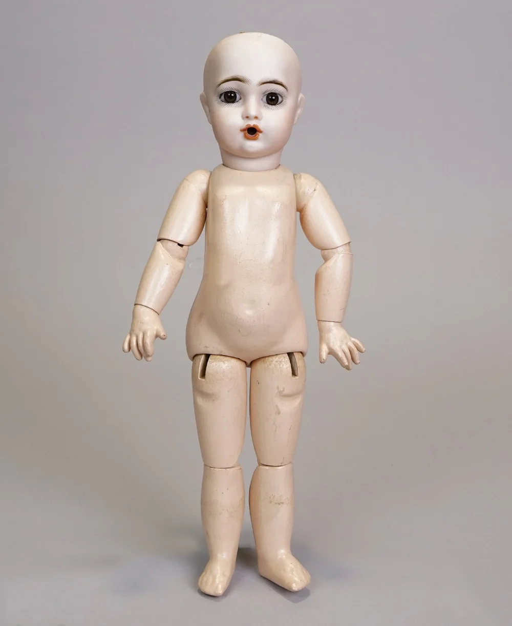 Bébé Bru - a Teteur 4 — Carmel Doll Shop