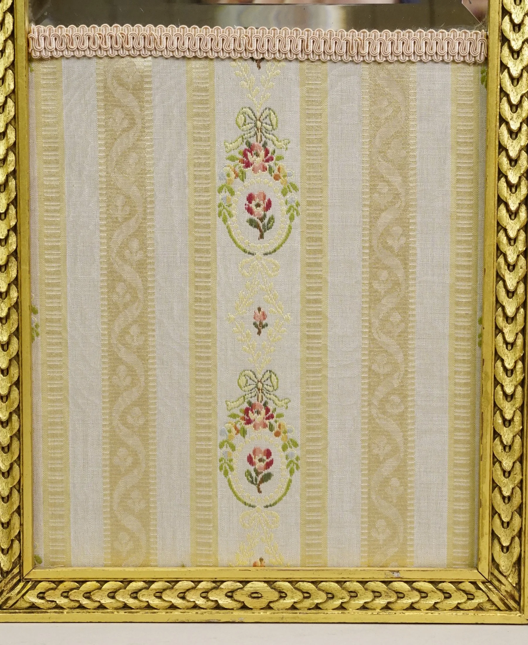 Furn-E-925-e.JPG
