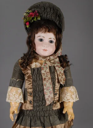 Andre Thuillier Bebe In A Grand Size Carmel Doll Shop