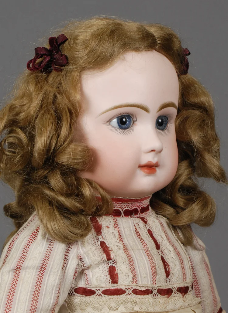 Bebe Louvre Carmel Doll Shop