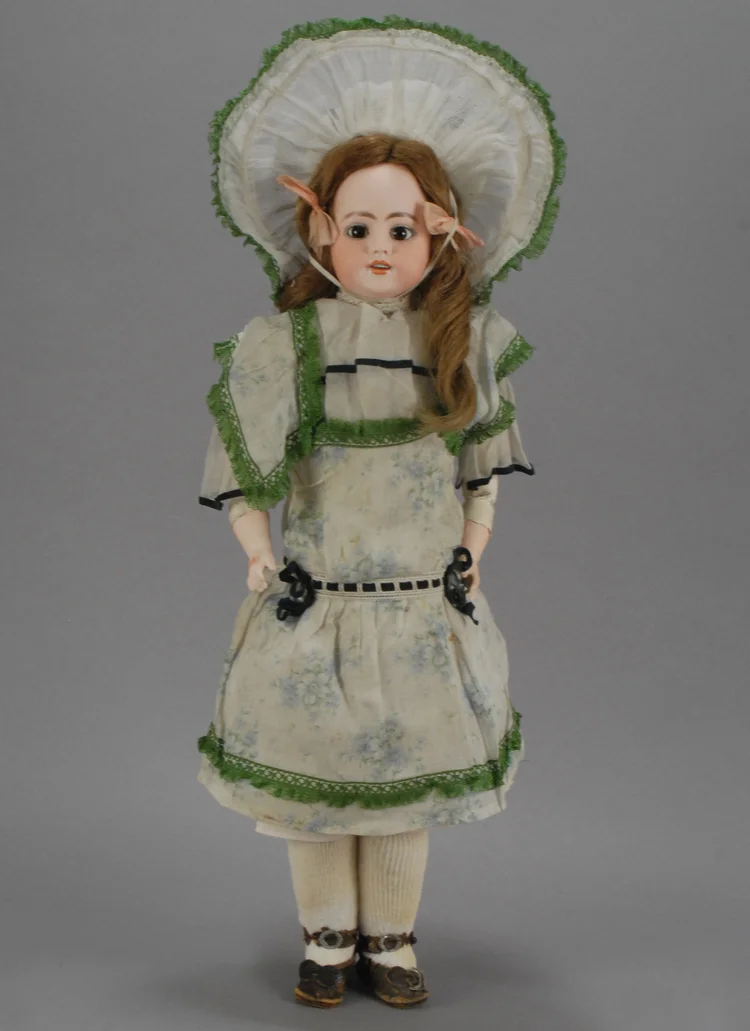 Simon and Halbig 1009 — Carmel Doll Shop