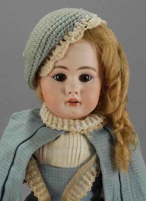 Simon & Halbig 949 — Carmel Doll Shop