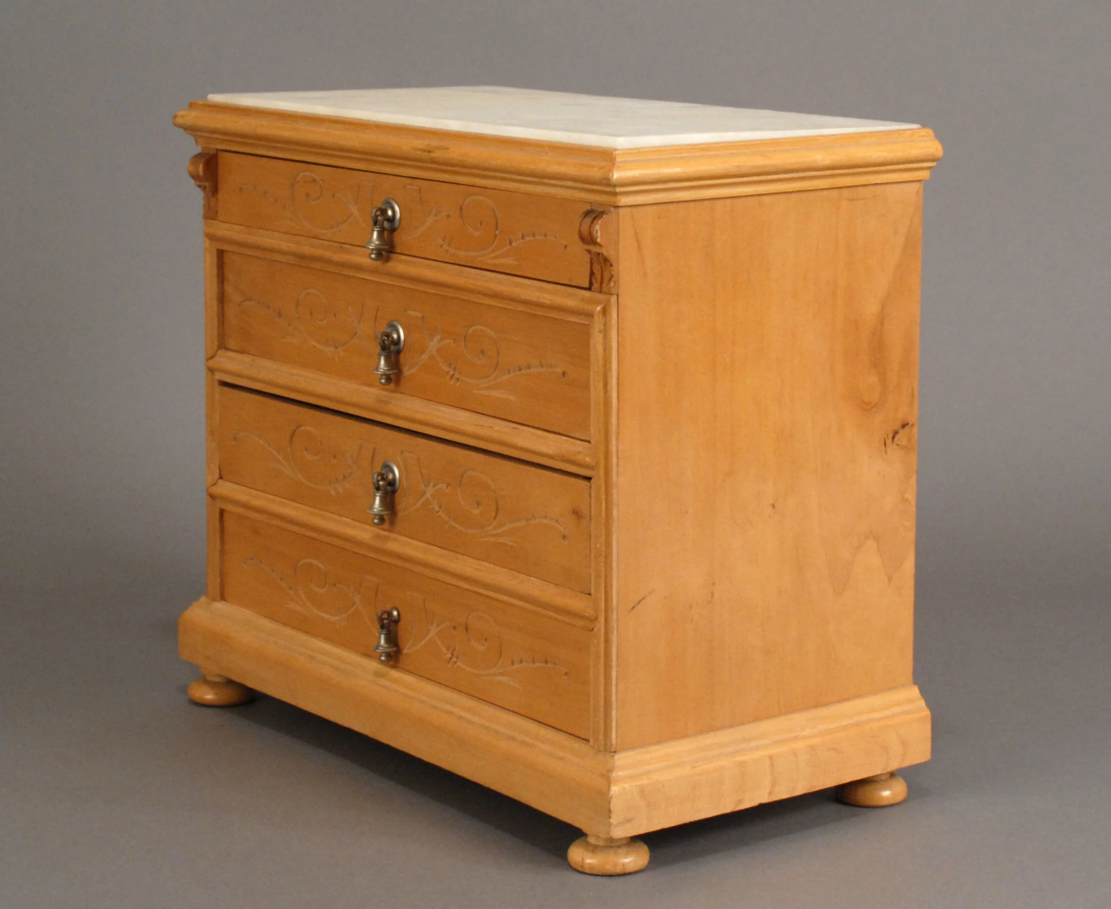 Furn-E-250-d.JPG