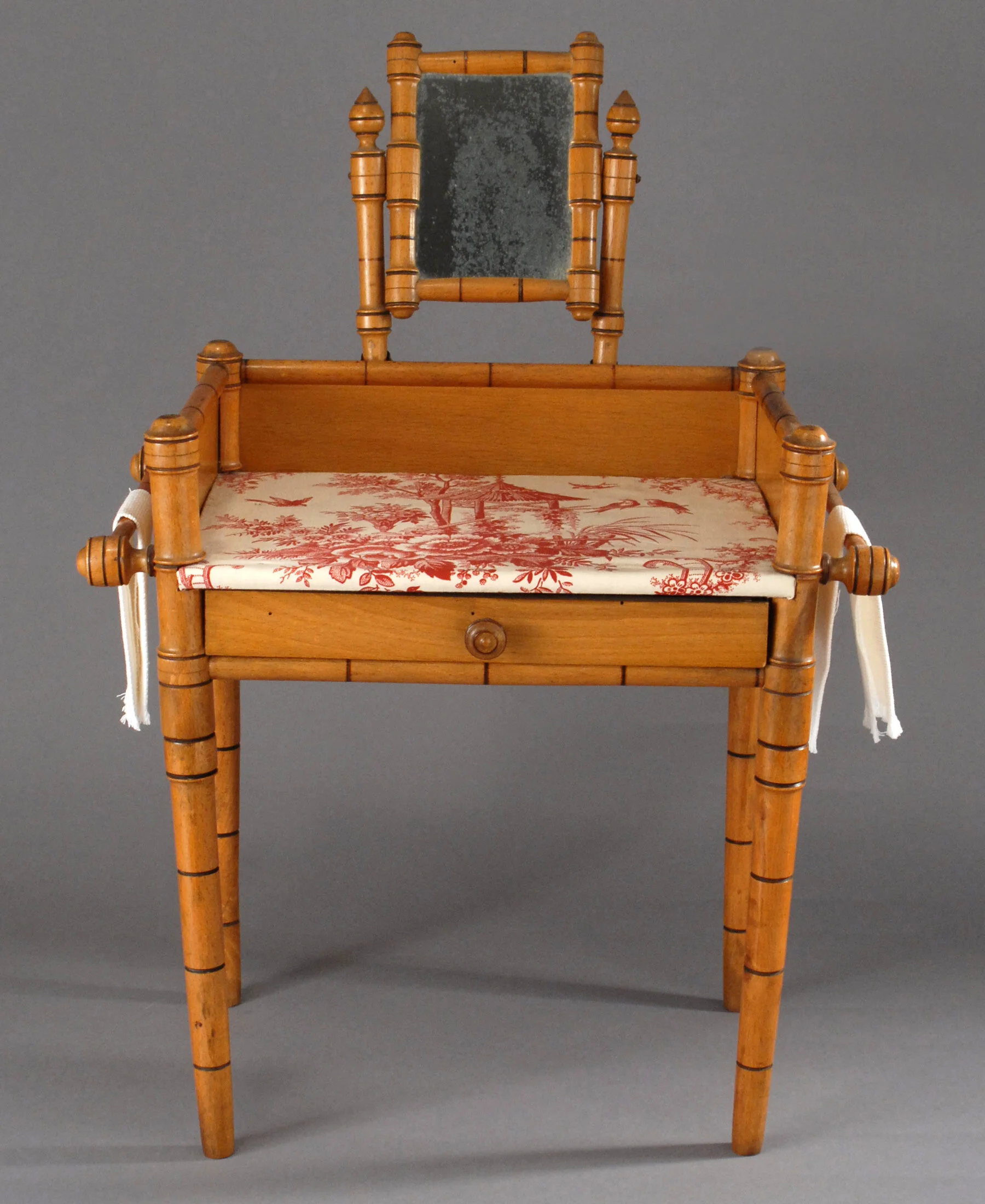 Furn-E-169-e.jpg