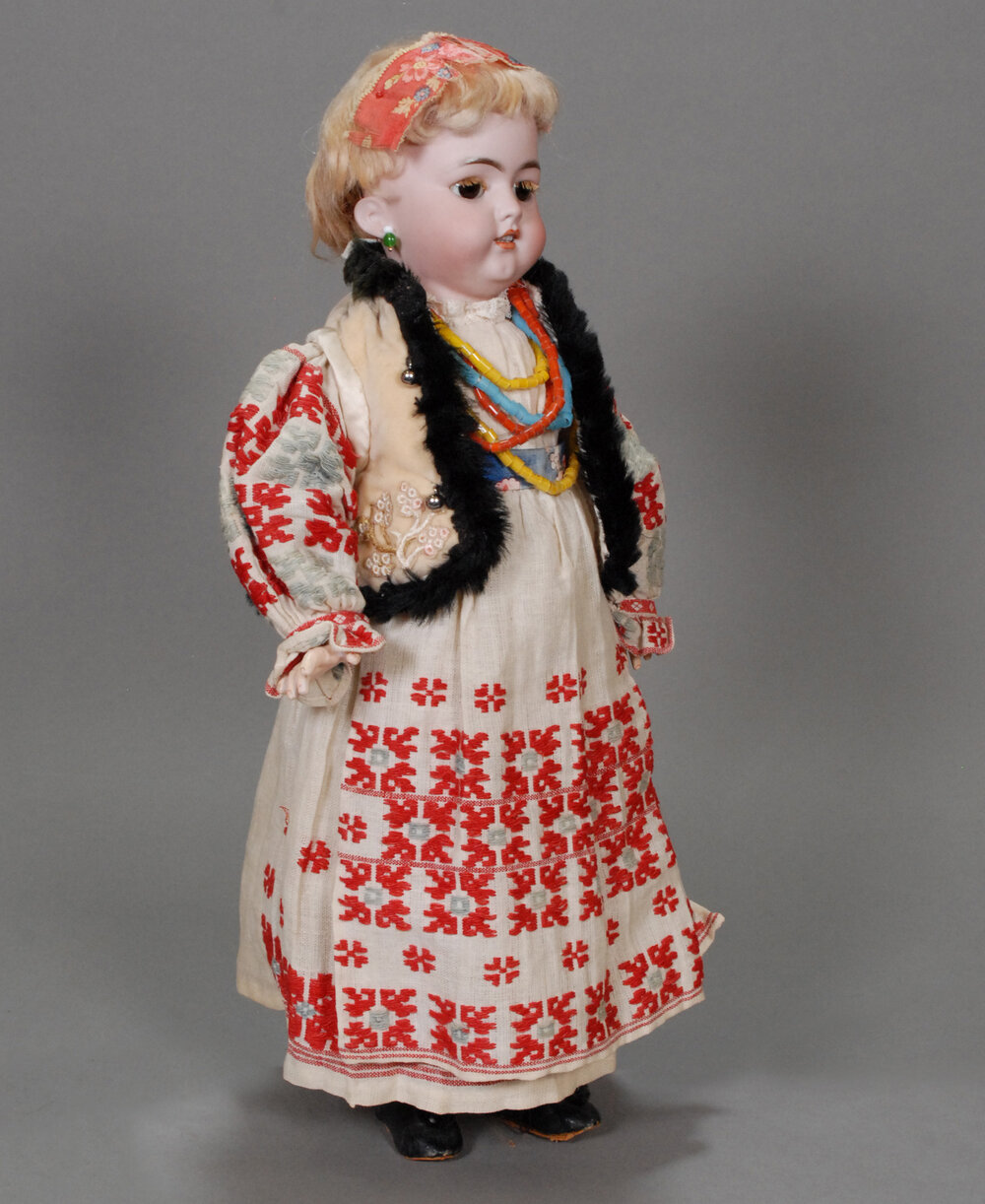 Simon & Halbig 1079 DEP — Carmel Doll Shop Simon & Halbig 1079 DEP — Carmel Doll Shop