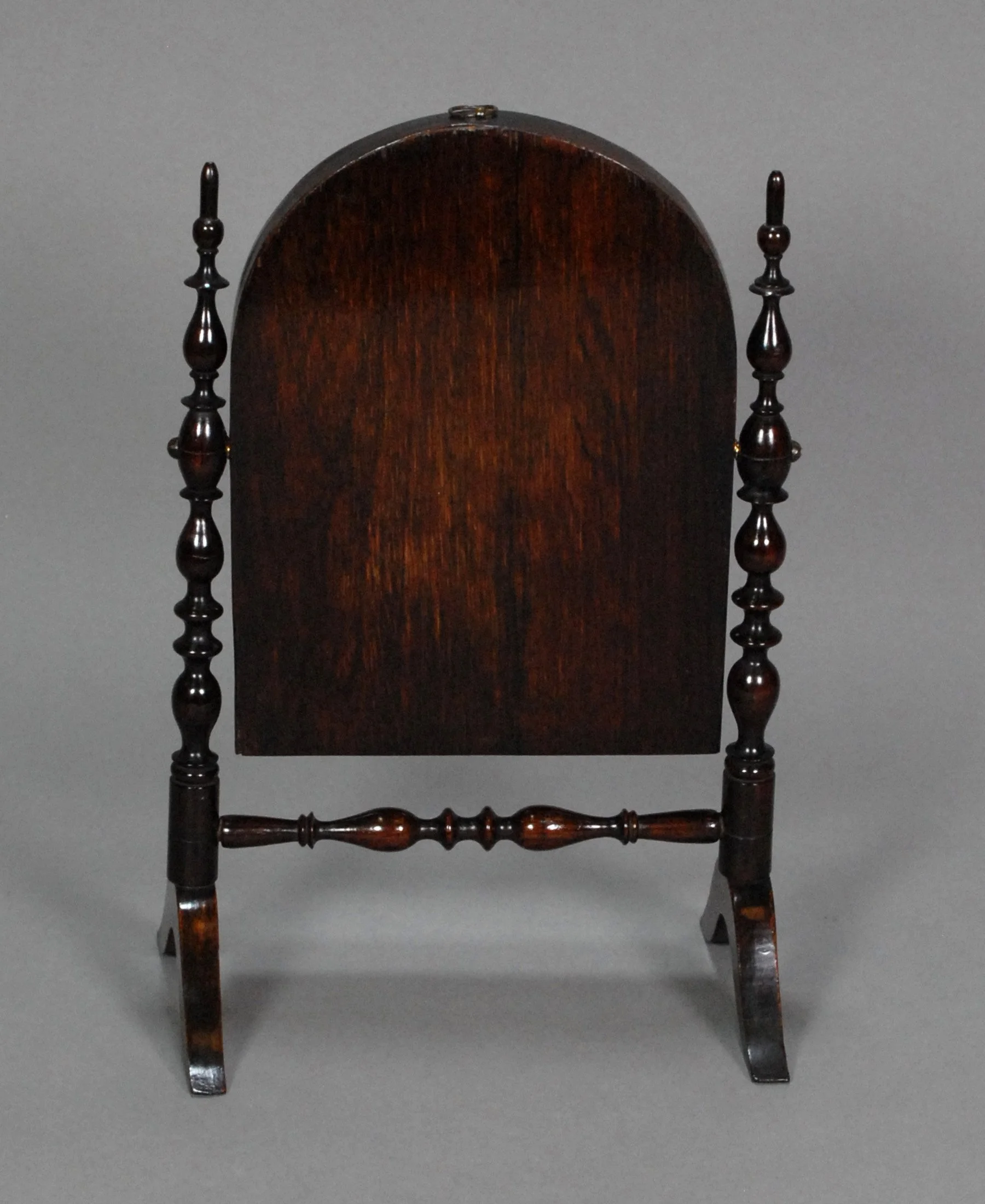 Furn-E-842-d.JPG