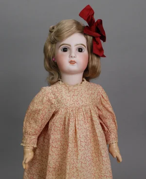 Darling SFBJ-era Bébé Jumeau 11 — Carmel Doll Shop