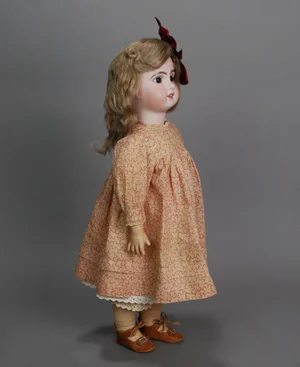 Darling SFBJ-era Bébé Jumeau 11 — Carmel Doll Shop