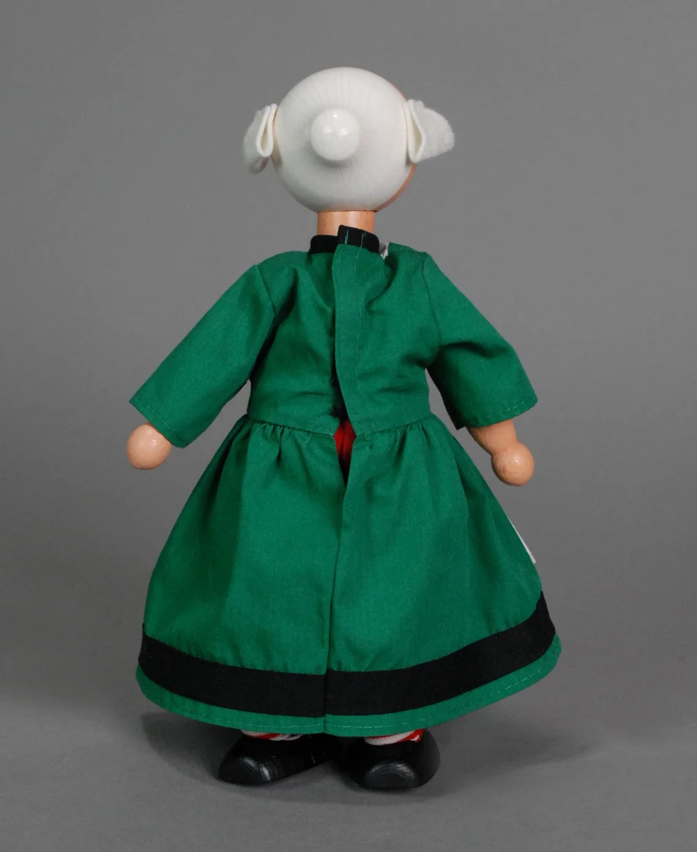 Ancienne poupée porcelaine Bécassine années 1970 collection