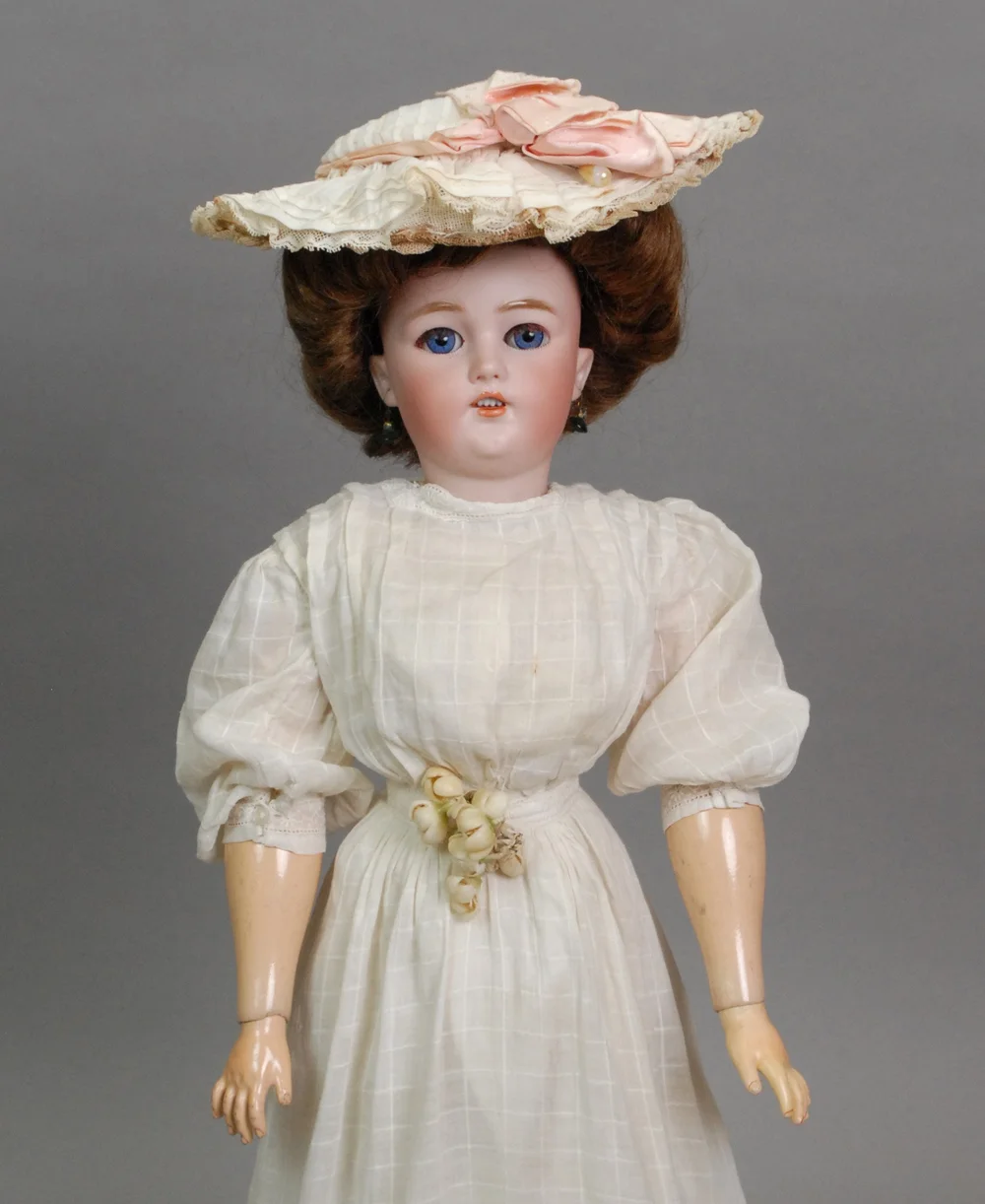 Extraordinary Simon & Halbig 1159-7 Gibson Girl With Wardrobe and