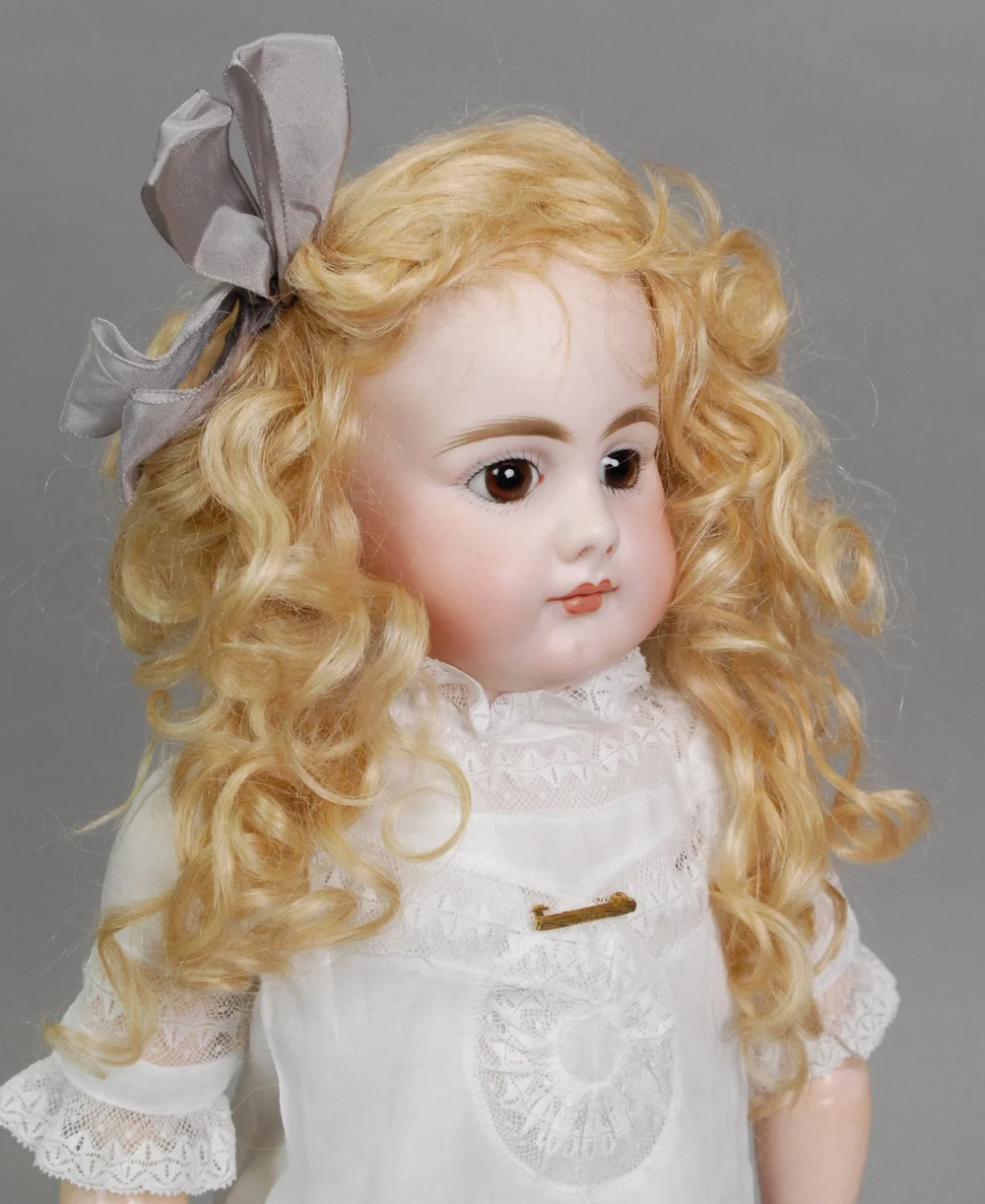 Beautiful Simon & Halbig 949 — Carmel Doll Shop