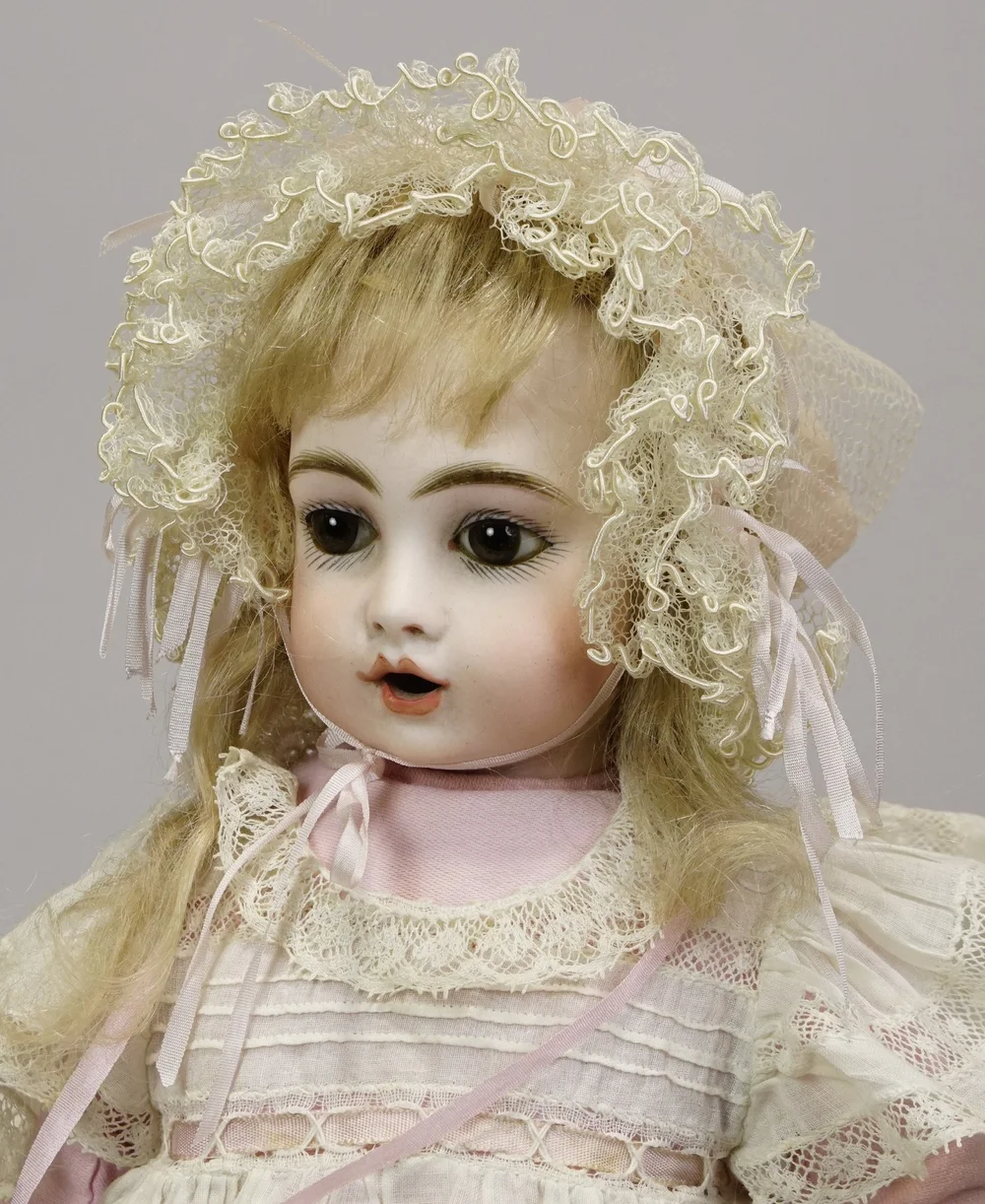 Bru Bébé Teteur 6 — Carmel Doll Shop
