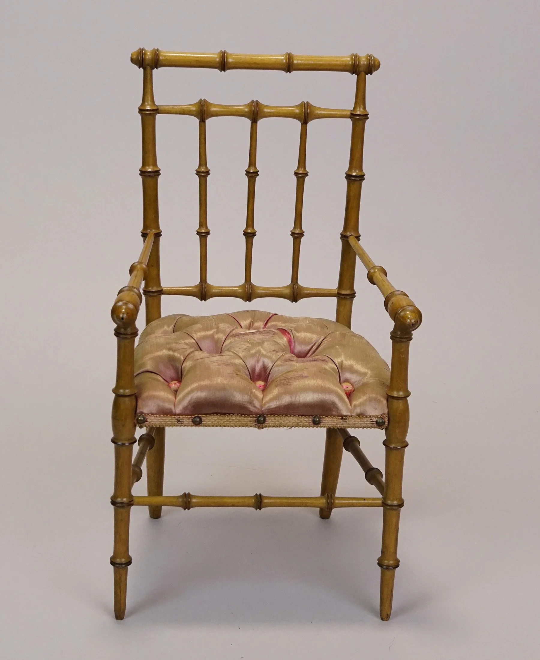 Furn-E-899-a.JPG