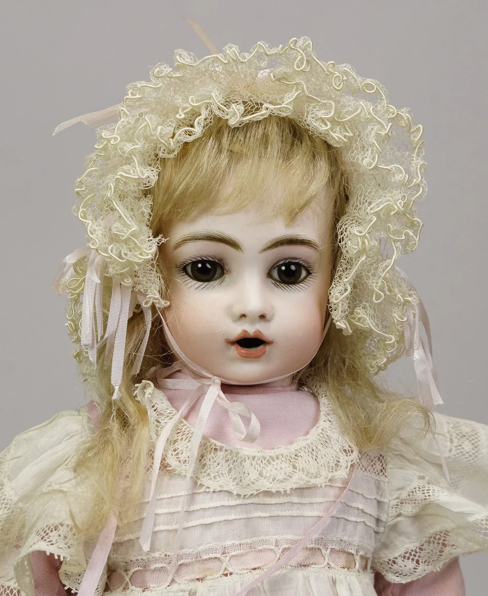 Bru Bébé Teteur 6 — Carmel Doll Shop