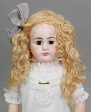 Beautiful Simon & Halbig 949 — Carmel Doll Shop