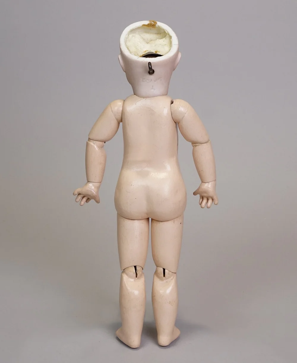Bébé Bru - a Teteur 4 — Carmel Doll Shop
