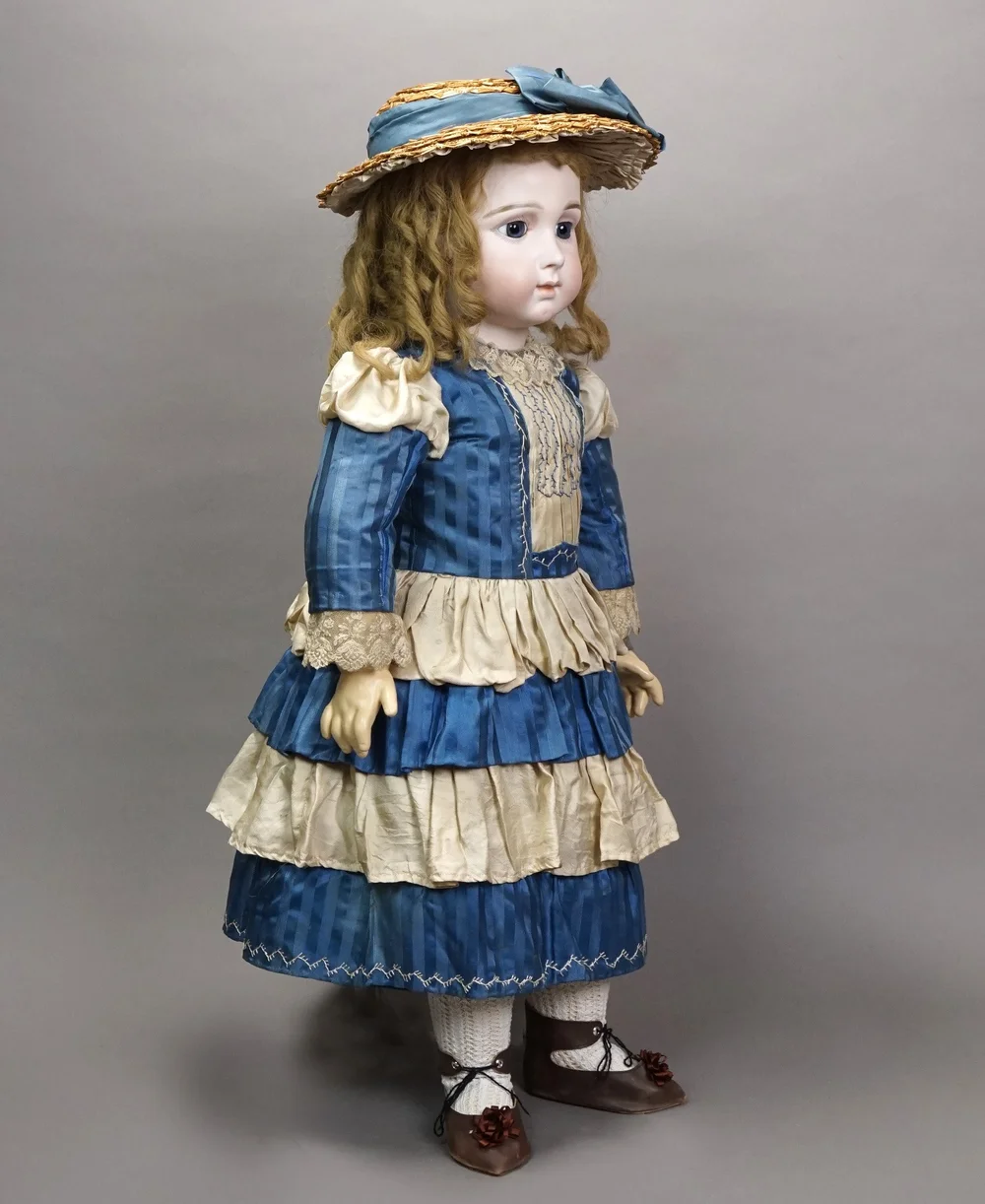 Bebe Jumeau 16 - a Triste and 