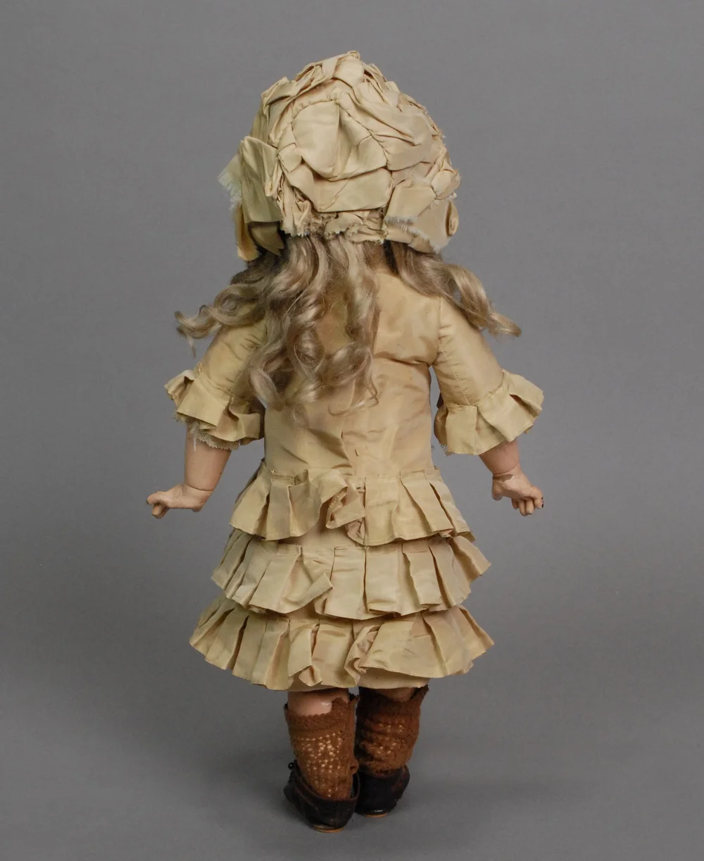 Bébé Jumeau 6 — Carmel Doll Shop