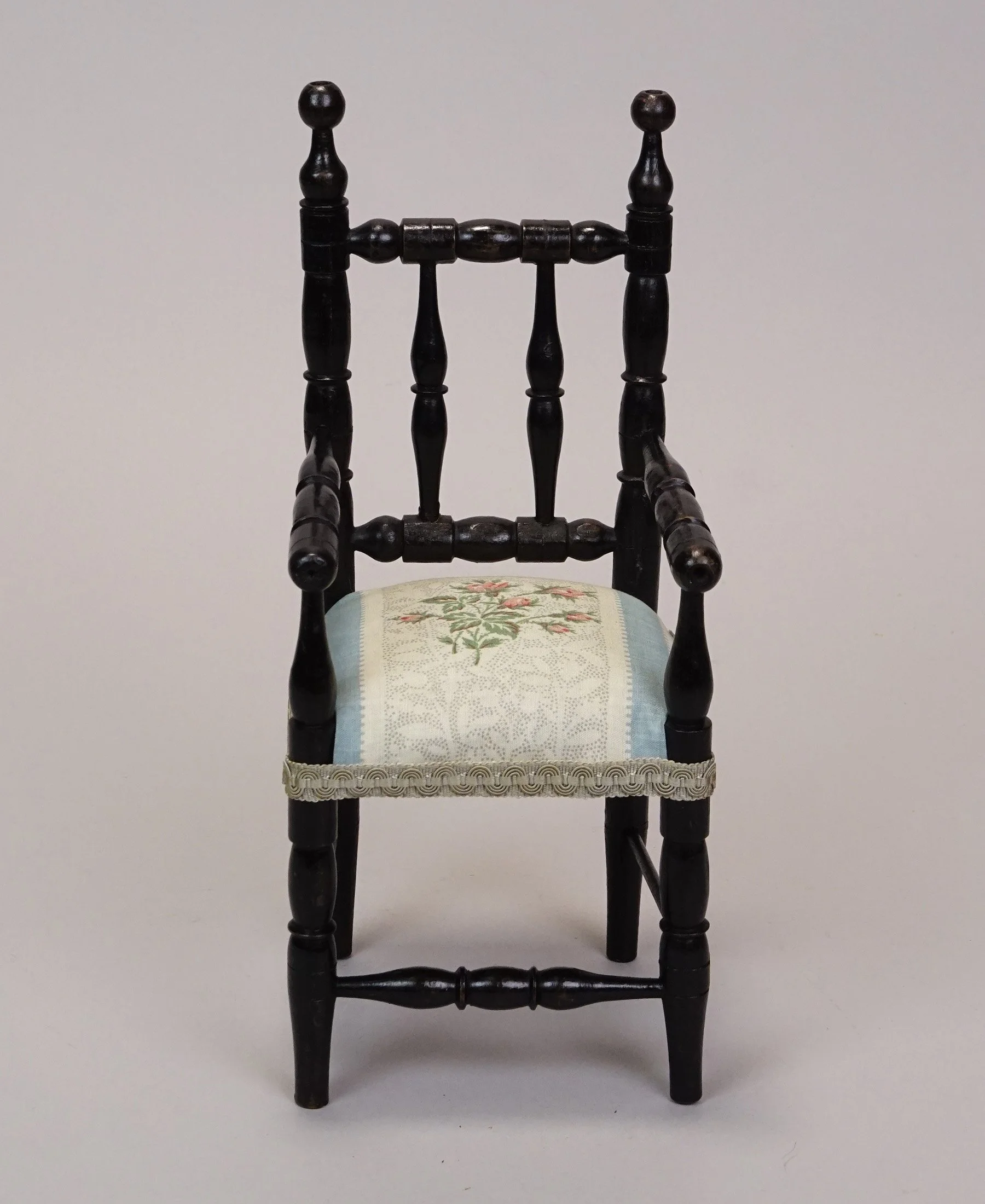 Furn-E-903-a.JPG