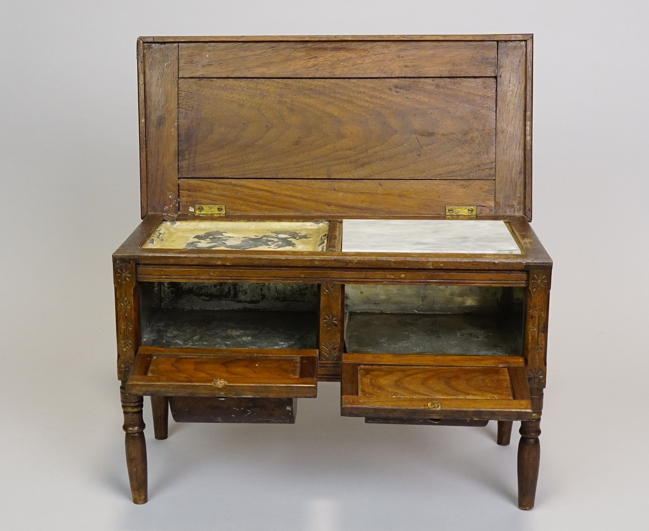 Furn-E-893-e.JPG