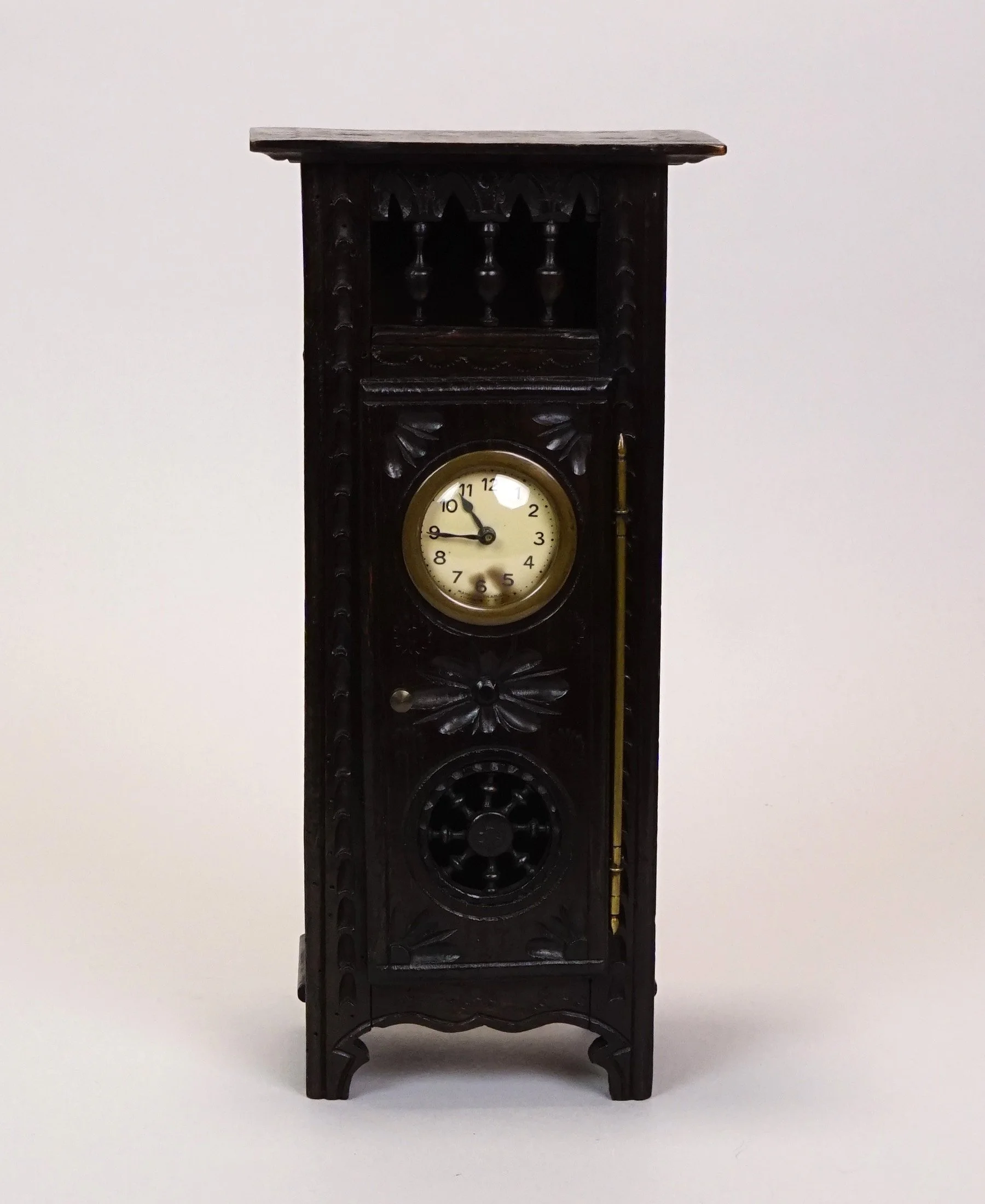 Furn-E-898-a.JPG