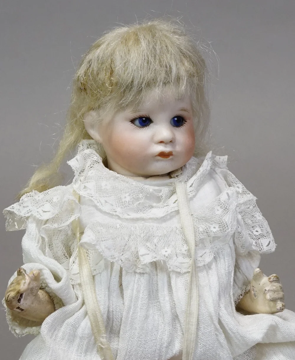 西洋人形 S.F.B.J 252 Pouty Baby — Carmel Doll Shop