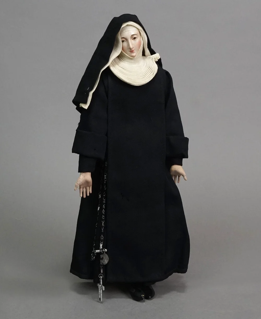 Beautiful Neapolitan Nun