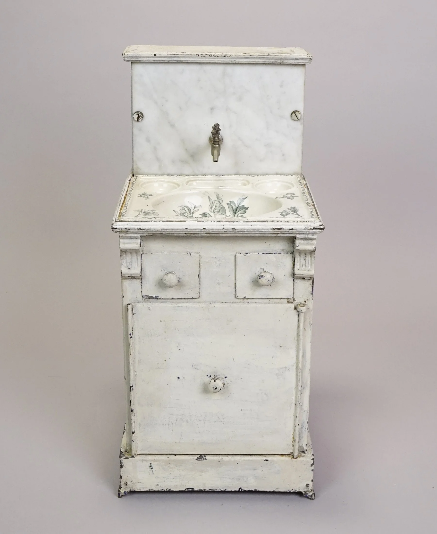 Furn-E-922-b.JPG