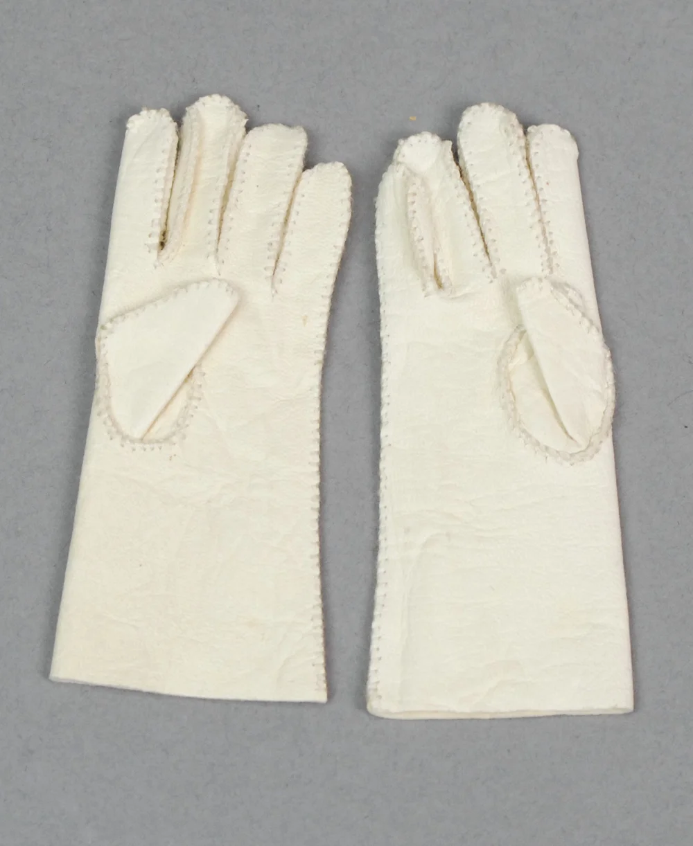 French Fashion Gloves  Carmel Doll Shop