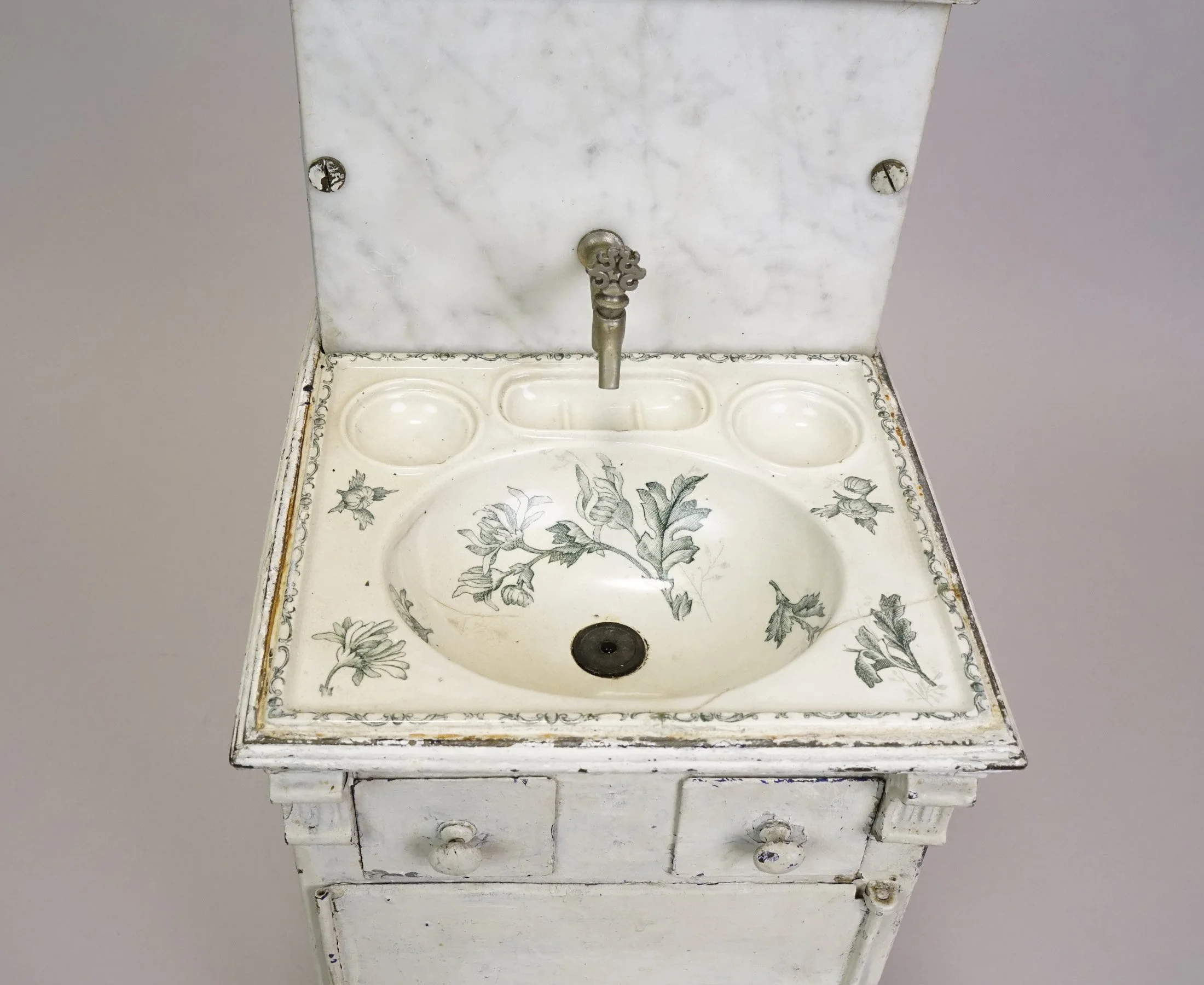 Furn-E-922-a.JPG