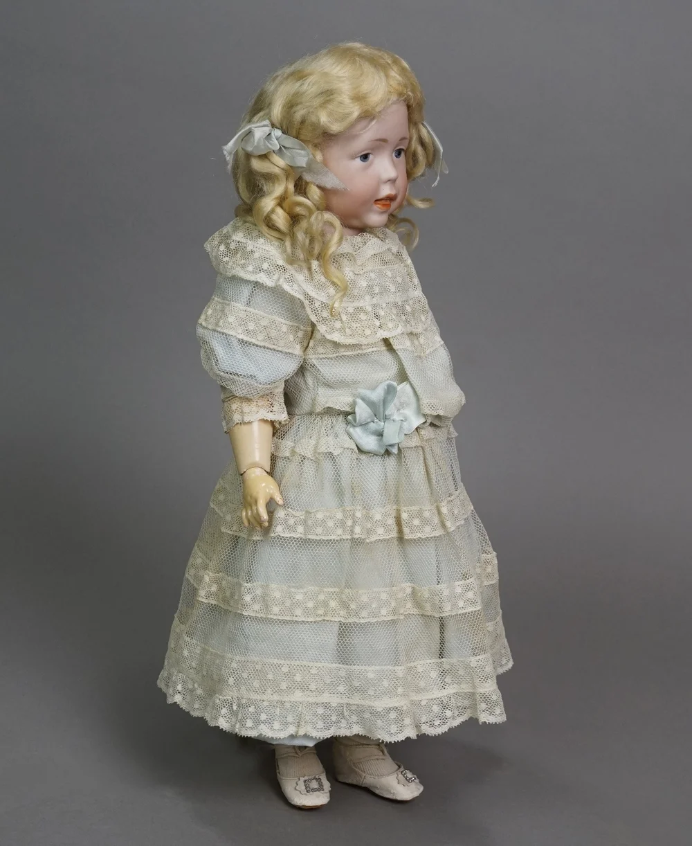 Kammer & Reinhardt 112 — Carmel Doll Shop