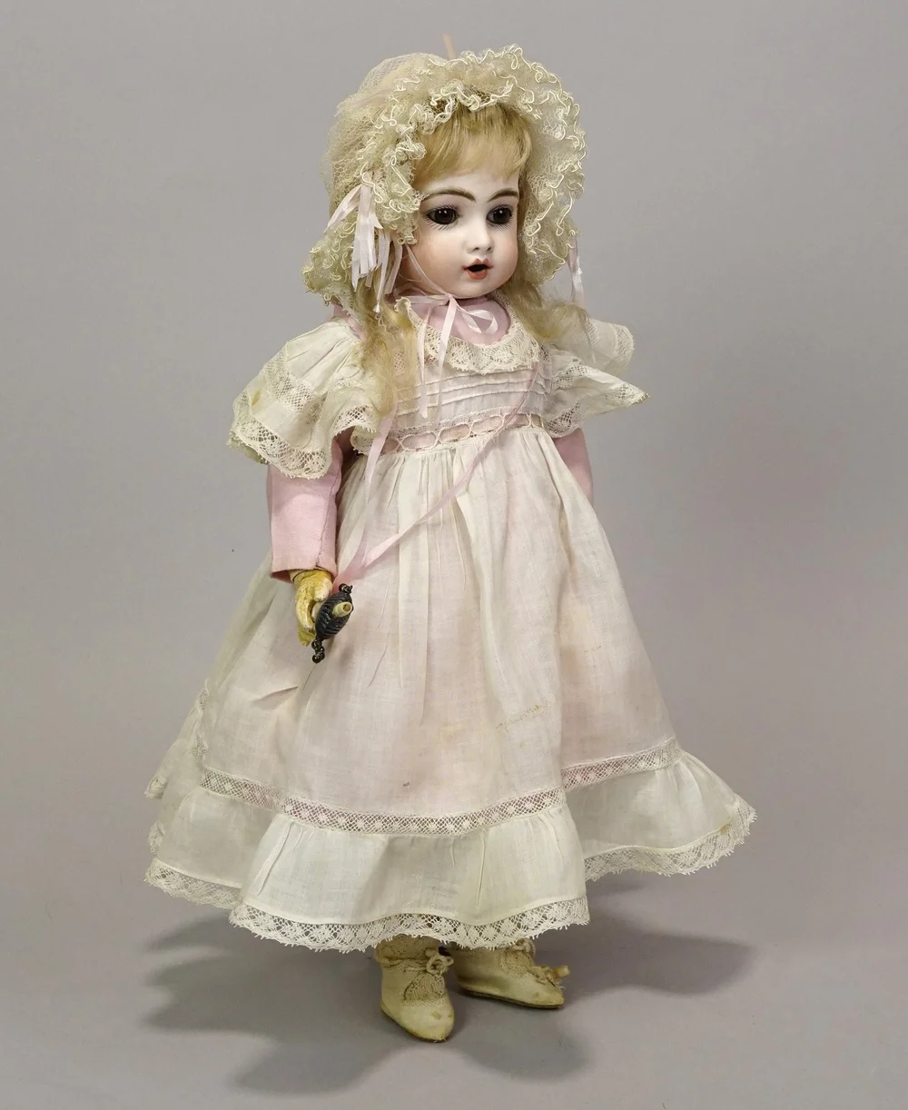Bru Bébé Teteur 6 — Carmel Doll Shop