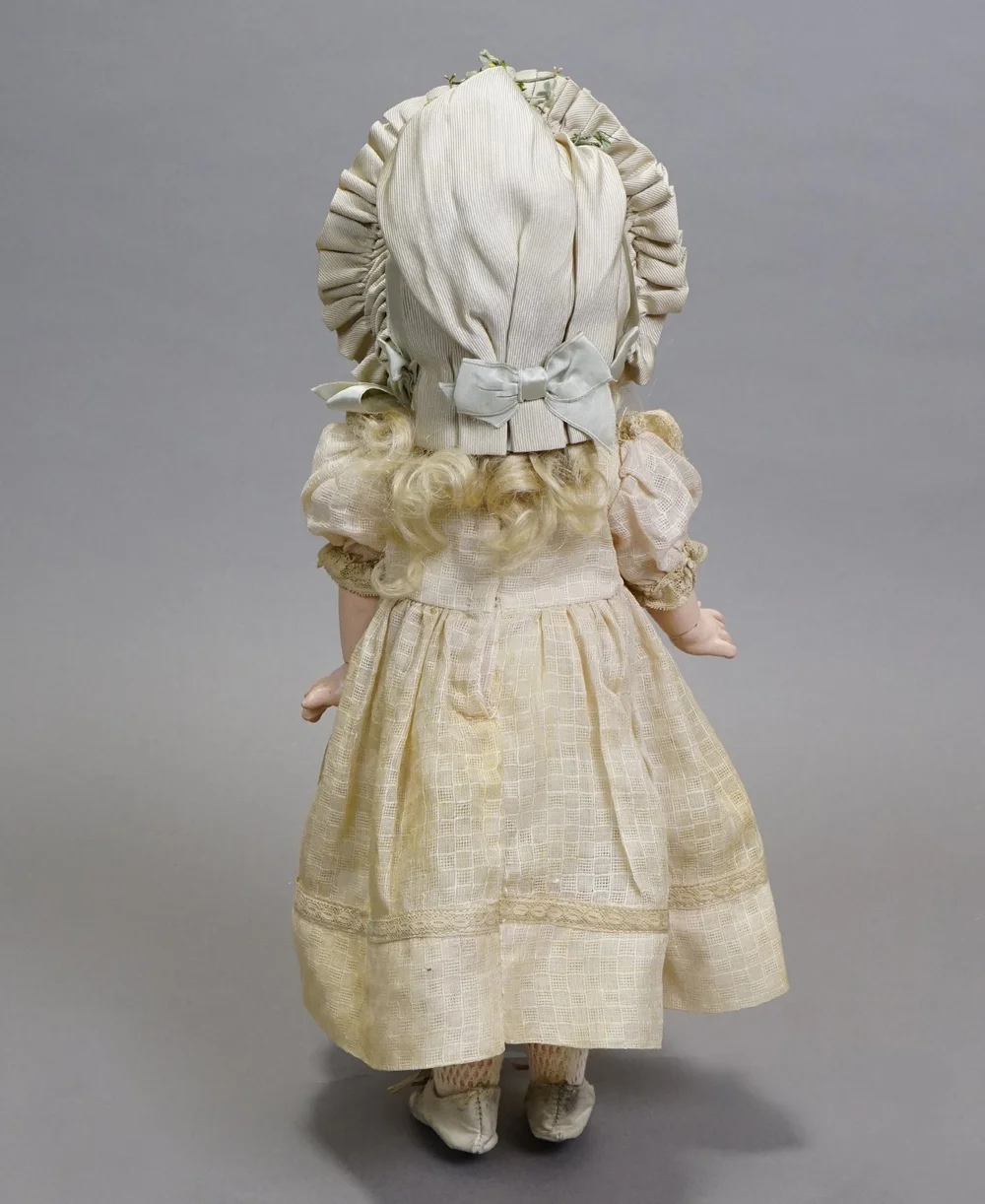 Bébé Bru - a Teteur 4 — Carmel Doll Shop