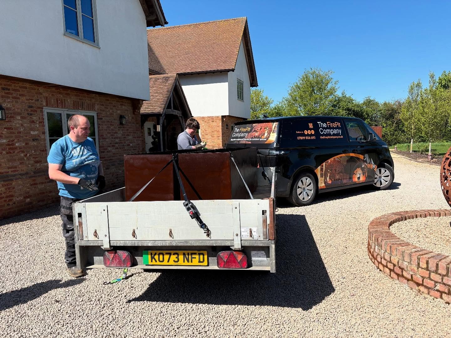 We always love a delivery and were very excited to receive the first set of bespoke steel planters from Jason and the team at #firepitcompany today.
We can’t wait to see them planted up next week. Watch this space for more updates…..
H