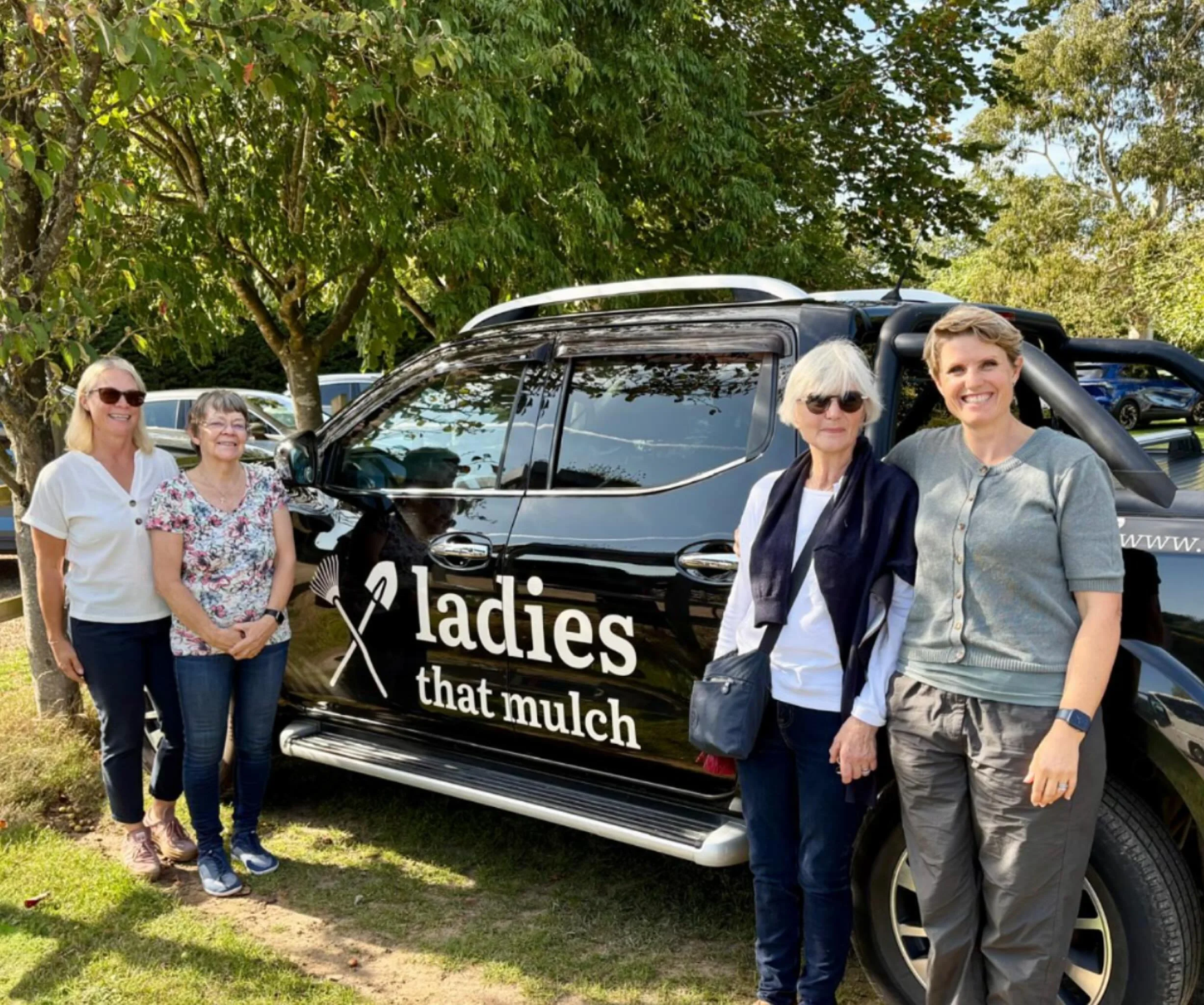 A special day out with our mums at the beautiful Beth Chatto Gardens.  So much inspiration gathered for future designs!  Even better, we got to show off our fresh new truck graphics by @amazing.graphics.uk
#LadiesThatMulch #GardenInspiration #BethCha