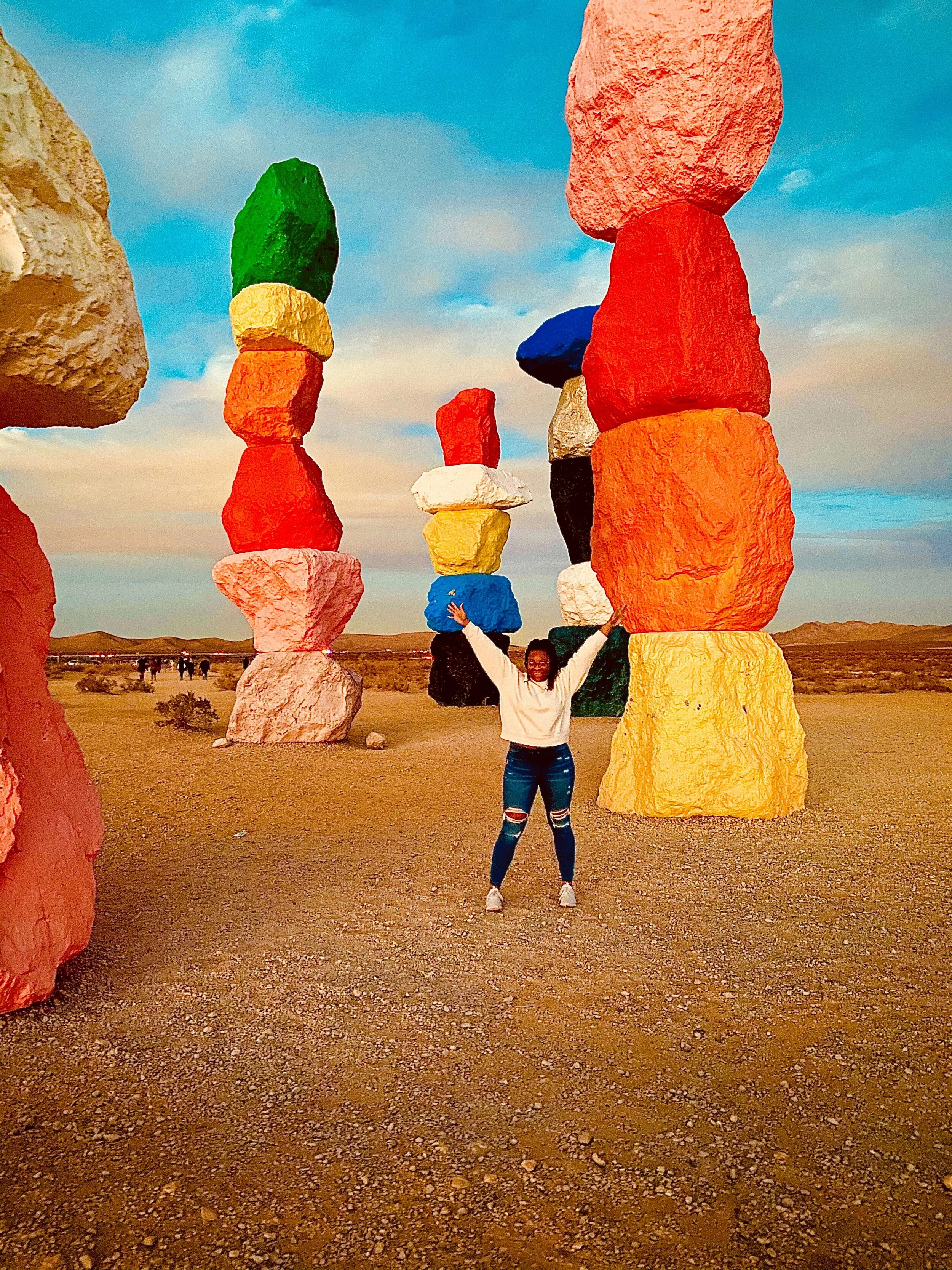 Seven Magic Mountains              ❤️🧡💛💚💙💜