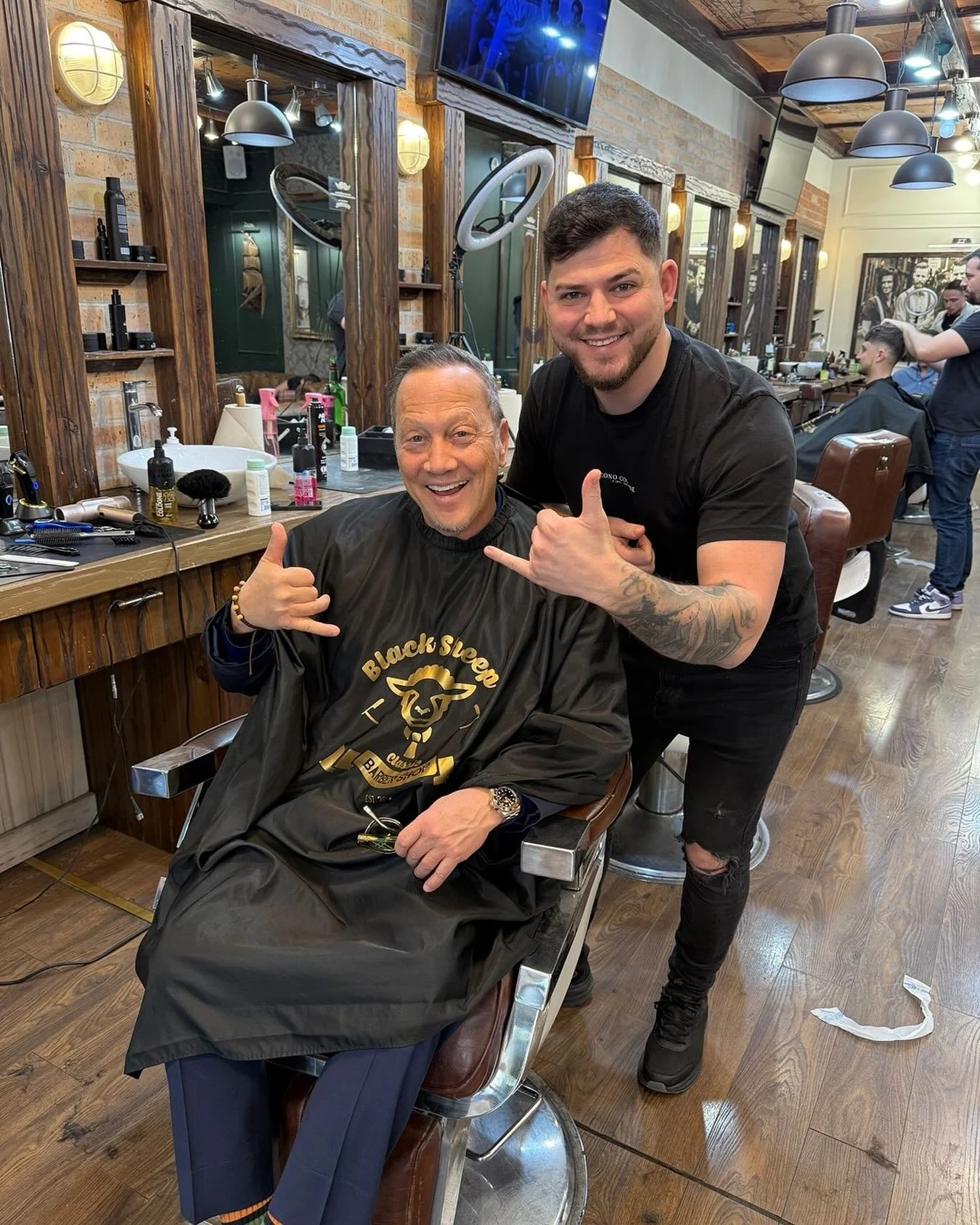 Black Sheep Barbershop Budapest #life #barberlife #arnold