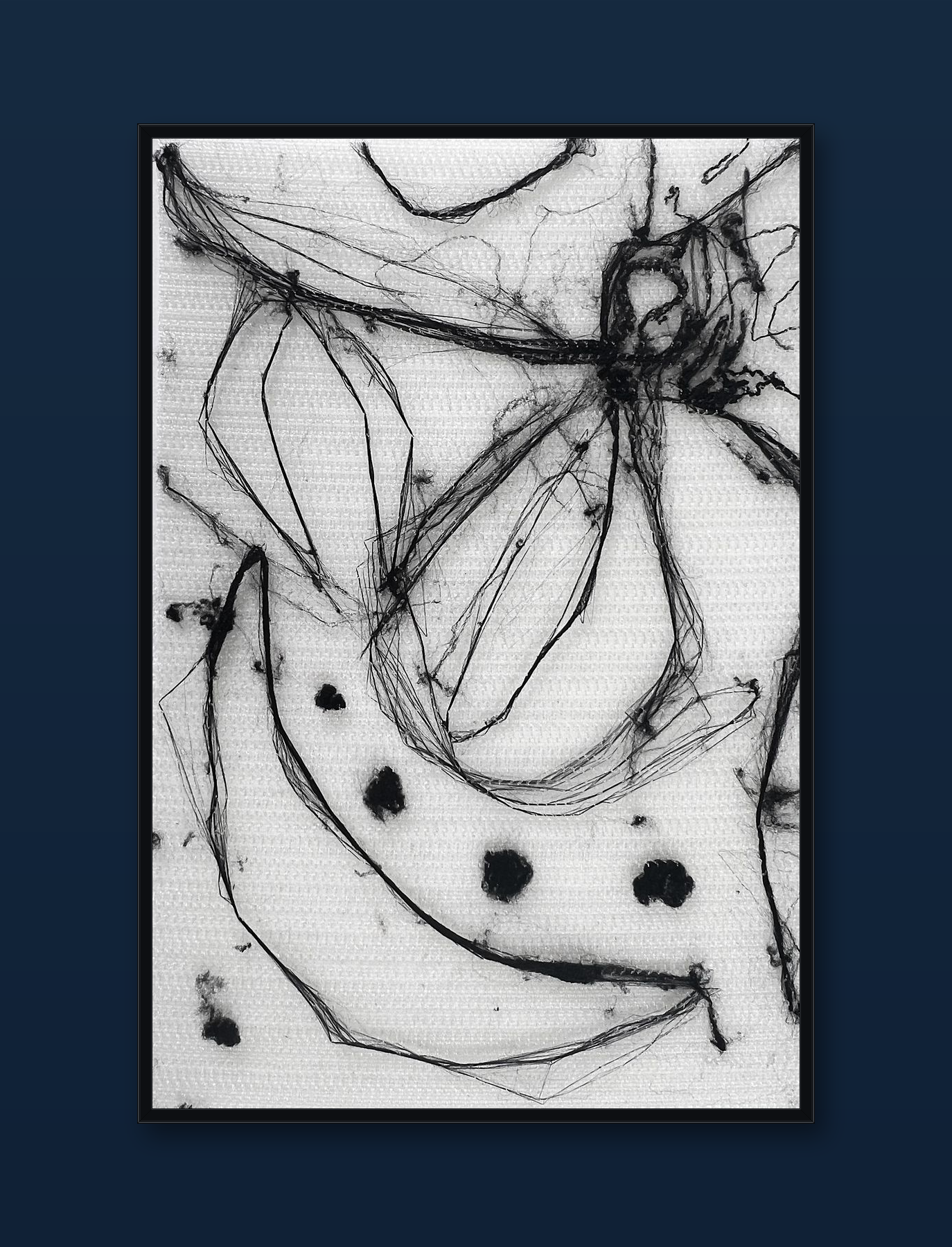 unity-puzzle-31-black-frame-navy-wall.png