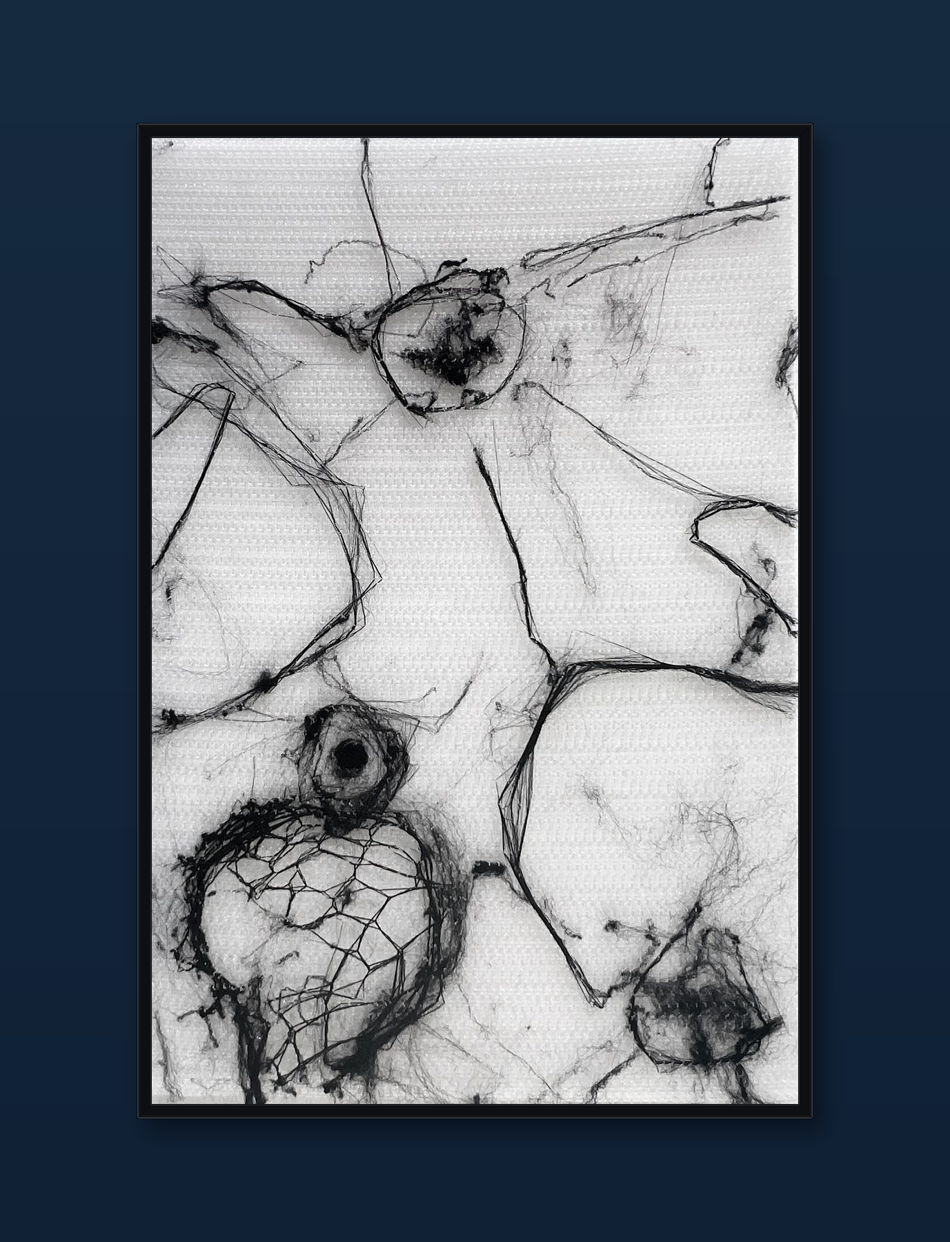 unity-puzzle-02-black-frame-navy-wall.png